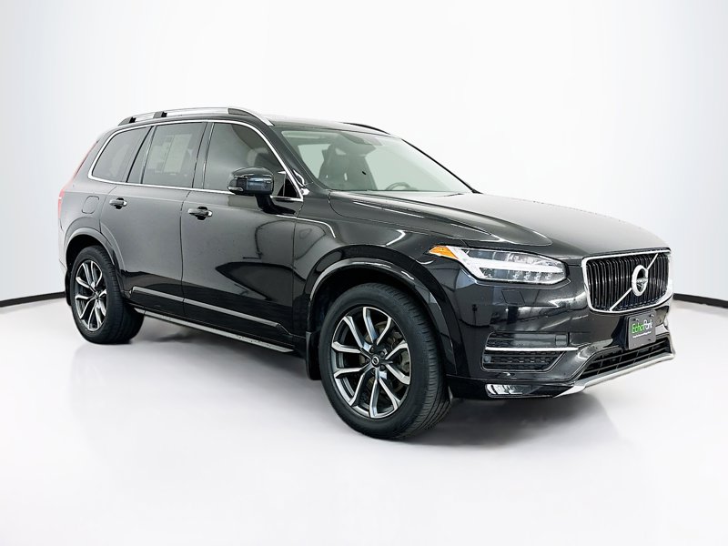 2016 Volvo XC90 T6 AWD Momentum's photo