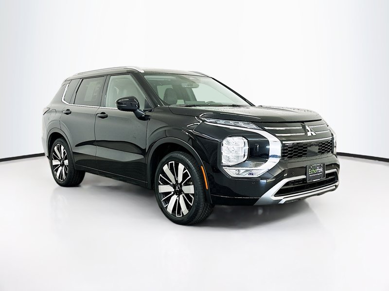 2025 Mitsubishi Outlander SEL S-AWC's photo