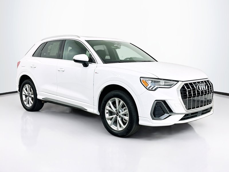 2025 Audi Q3 45 TFSI S Line Premium quattro's photo
