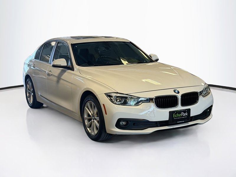 2018 BMW 3 Series 320i xDrive Sedan's photo