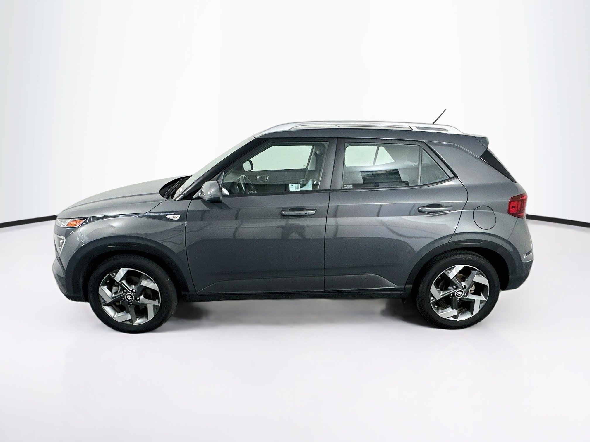 Used 2025 Hyundai Venue SEL SUV