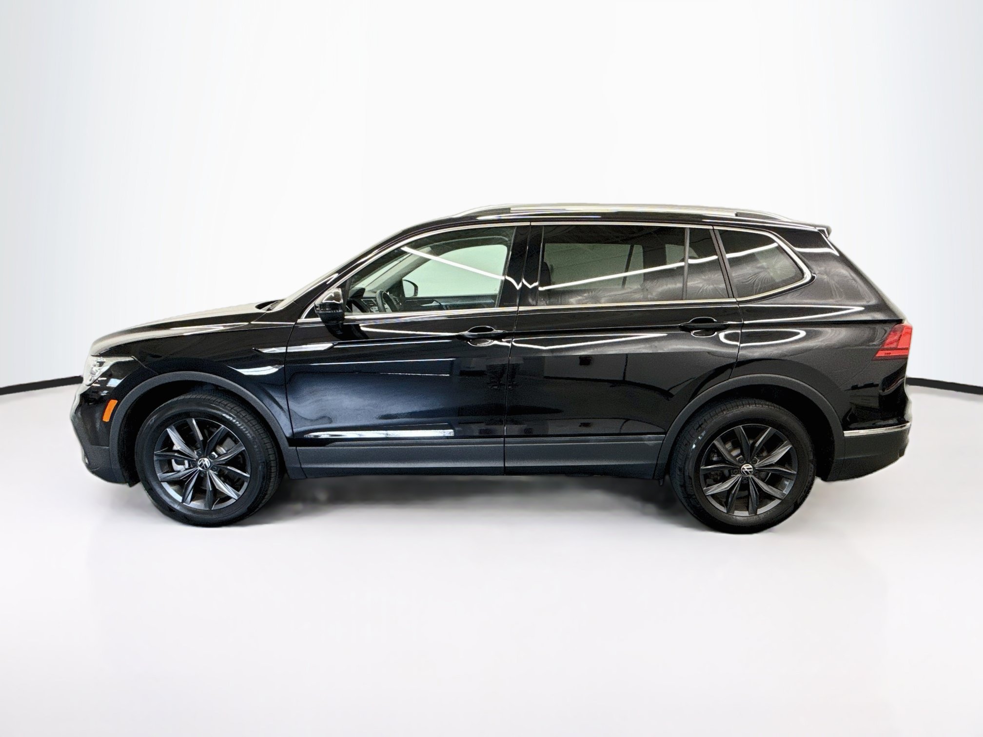 Used 2023 Volkswagen Tiguan 2.0T SE SUV