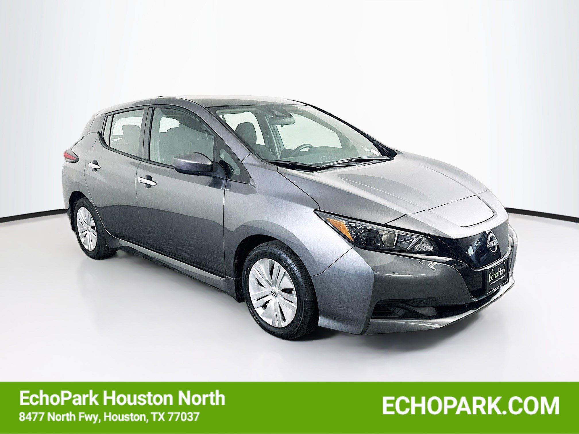 2024 Nissan Leaf S's photo