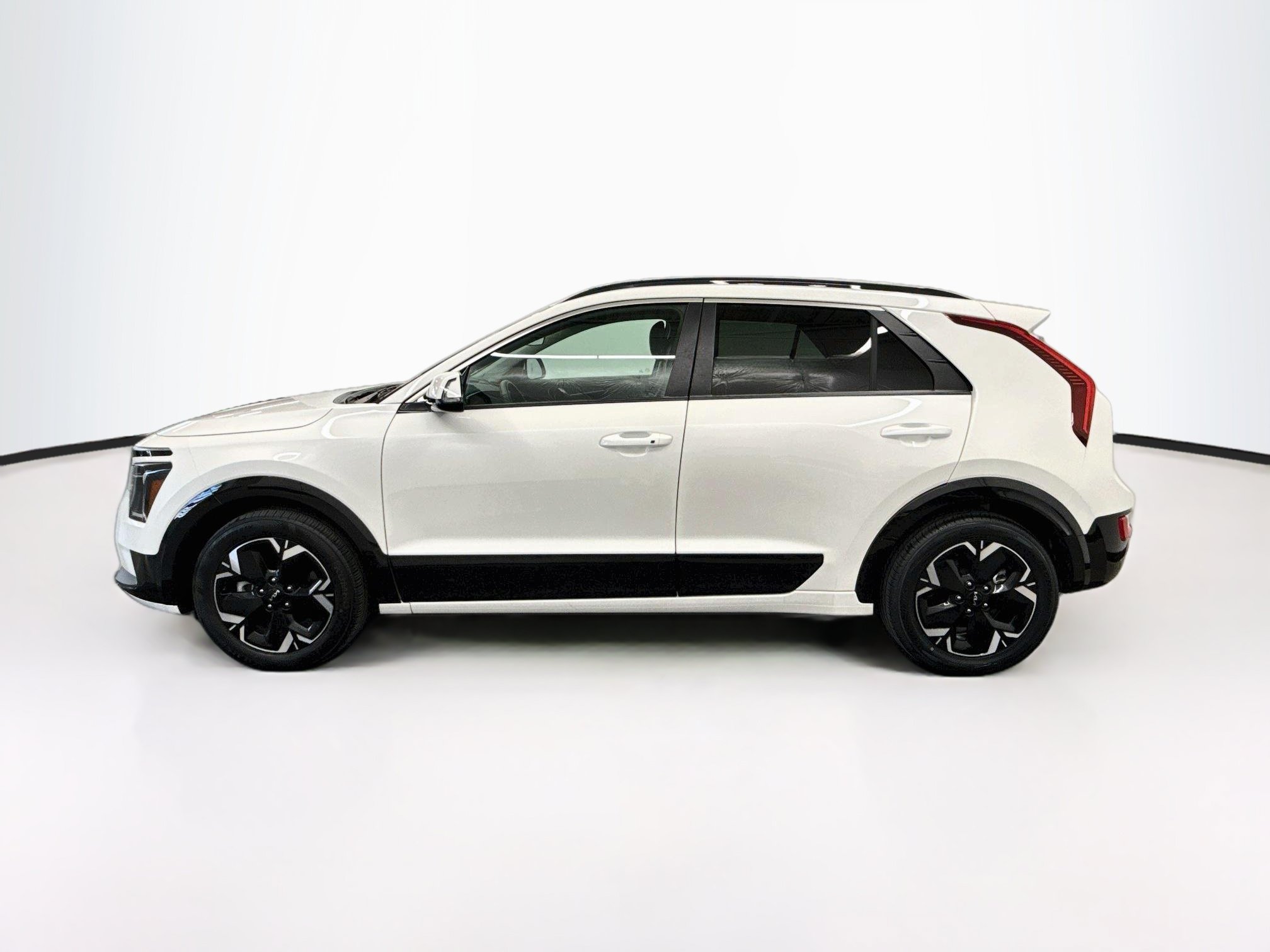 Used 2023 Kia Niro EV Wind SUV