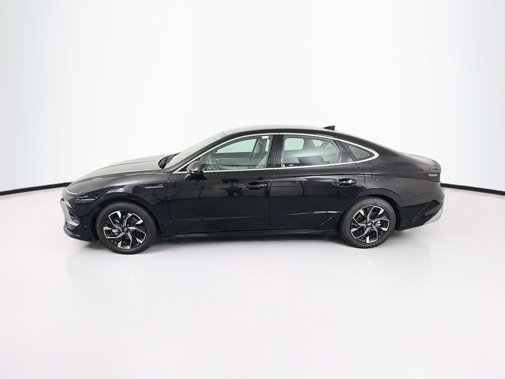 Used 2025 Hyundai Sonata SEL Sedan