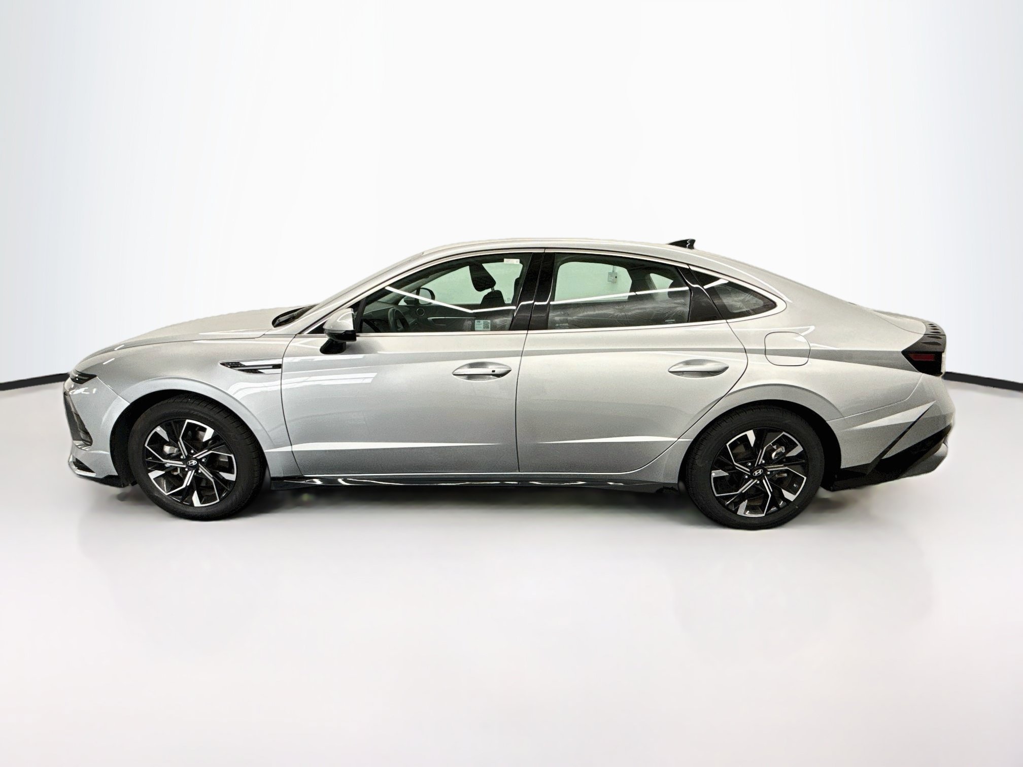 Used 2024 Hyundai Sonata SEL Sedan
