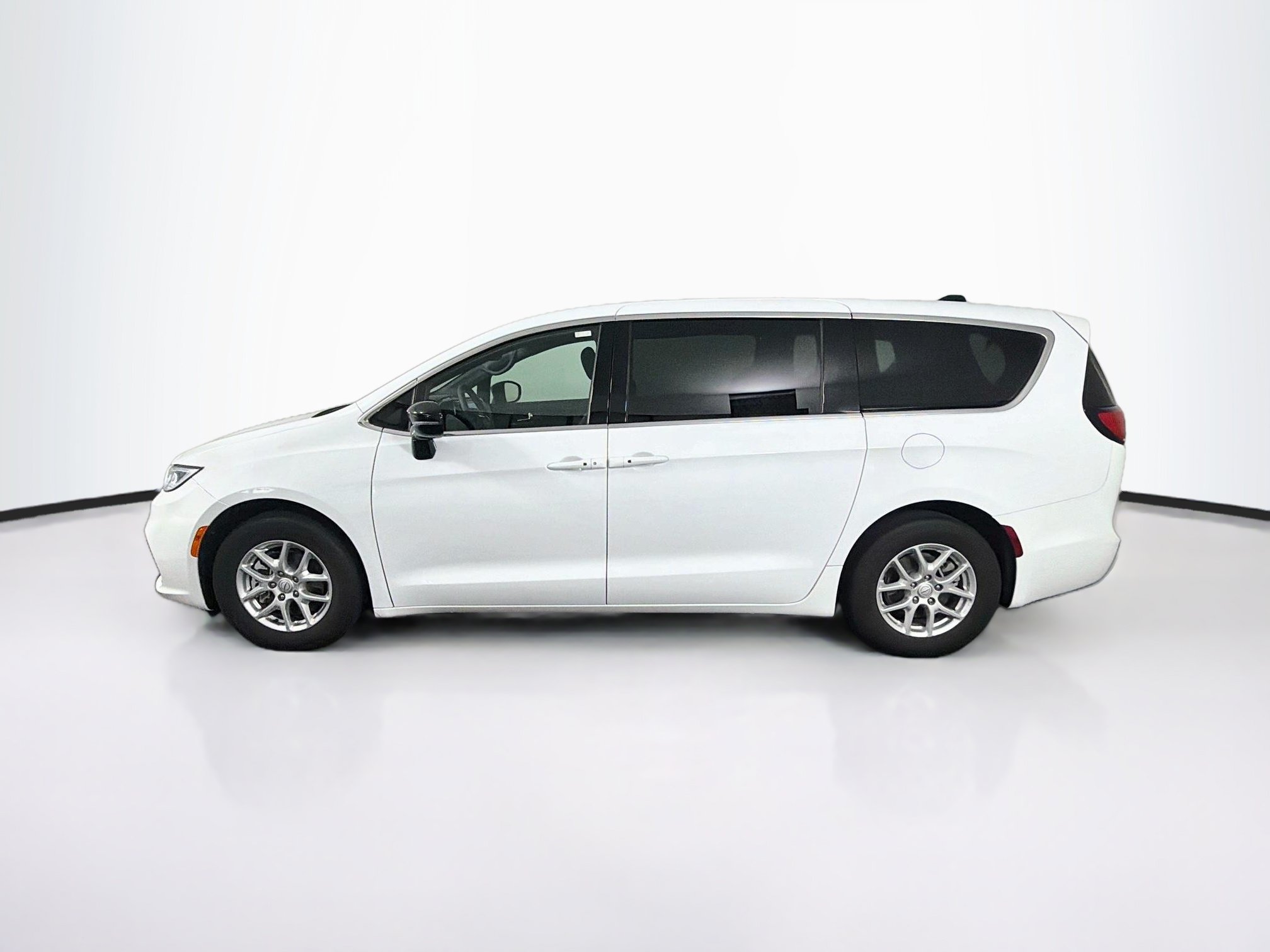 Used 2025 Chrysler Pacifica Select Van Passenger Van