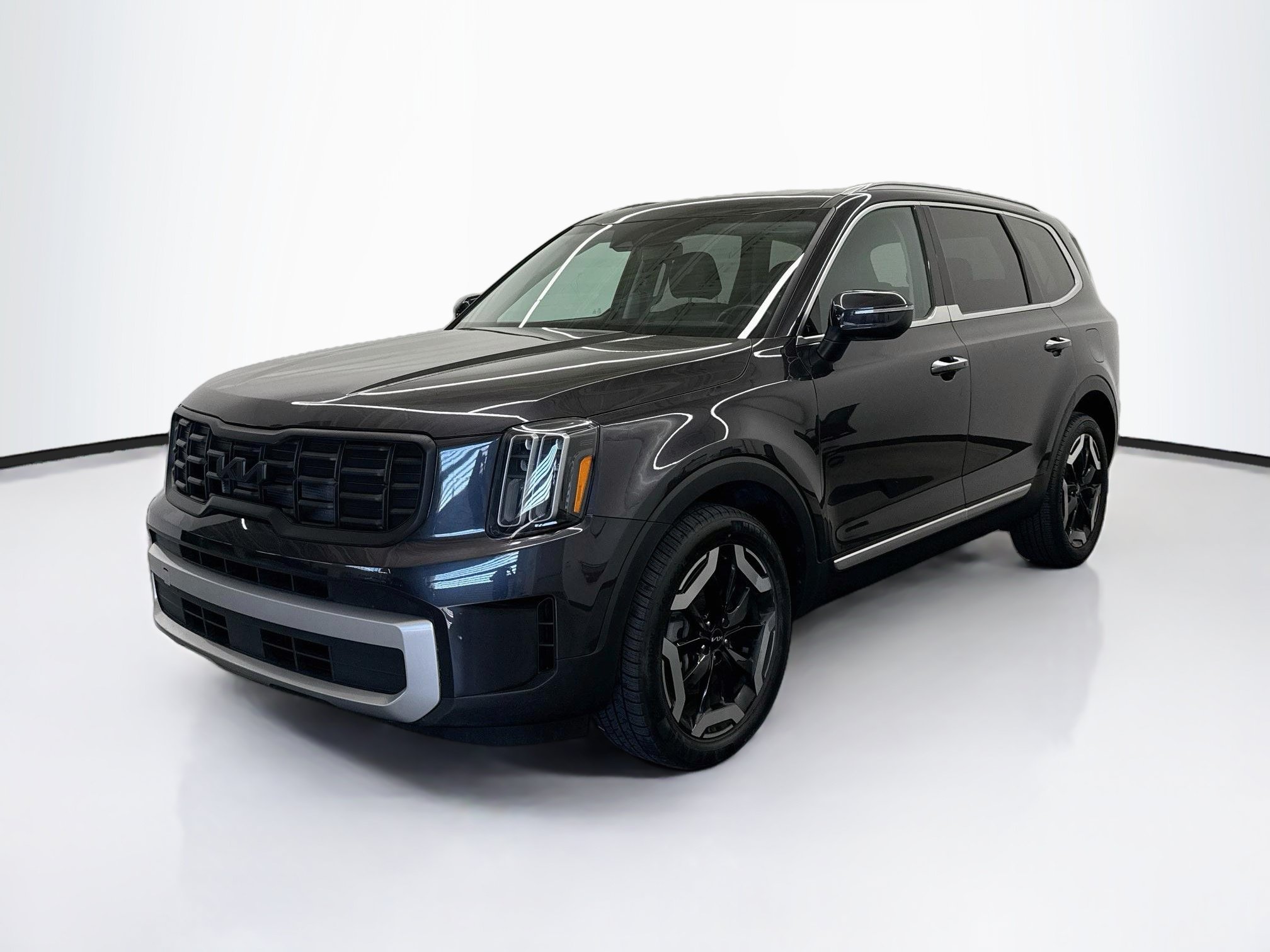 Used 2025 Kia Telluride S SUV