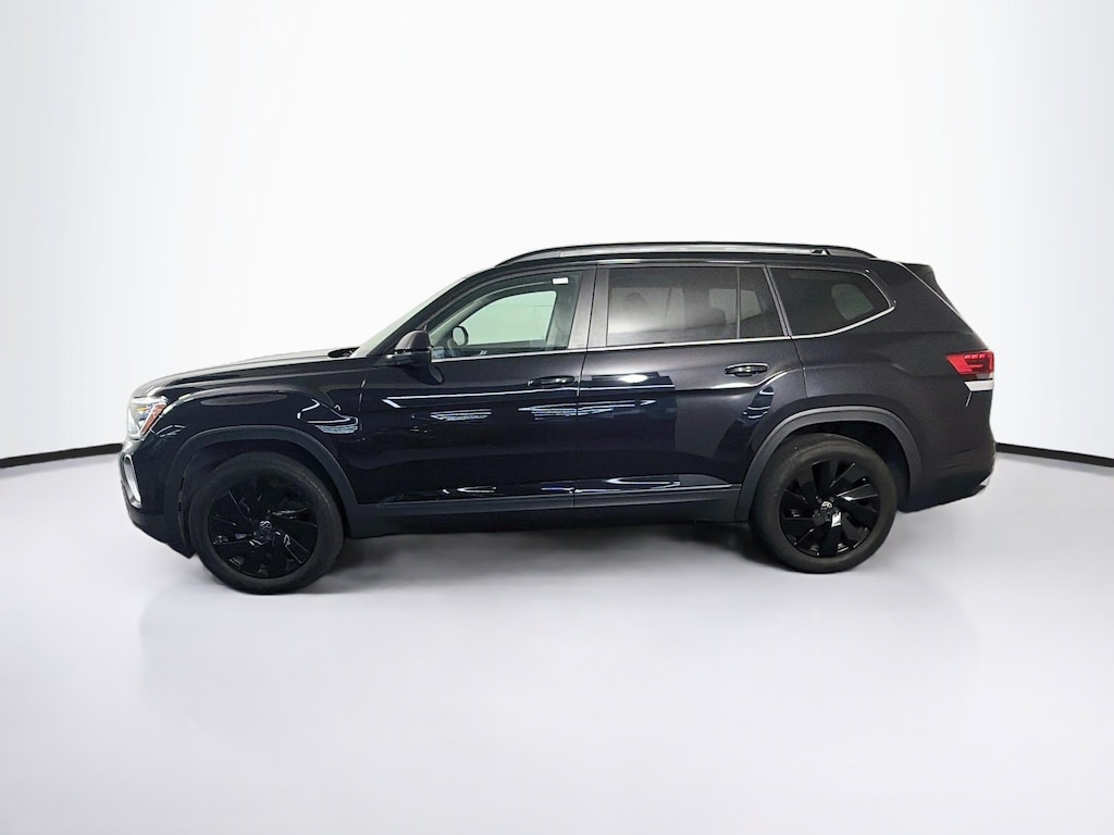 Used 2025 Volkswagen Atlas 2.0T SE w/Technology SUV