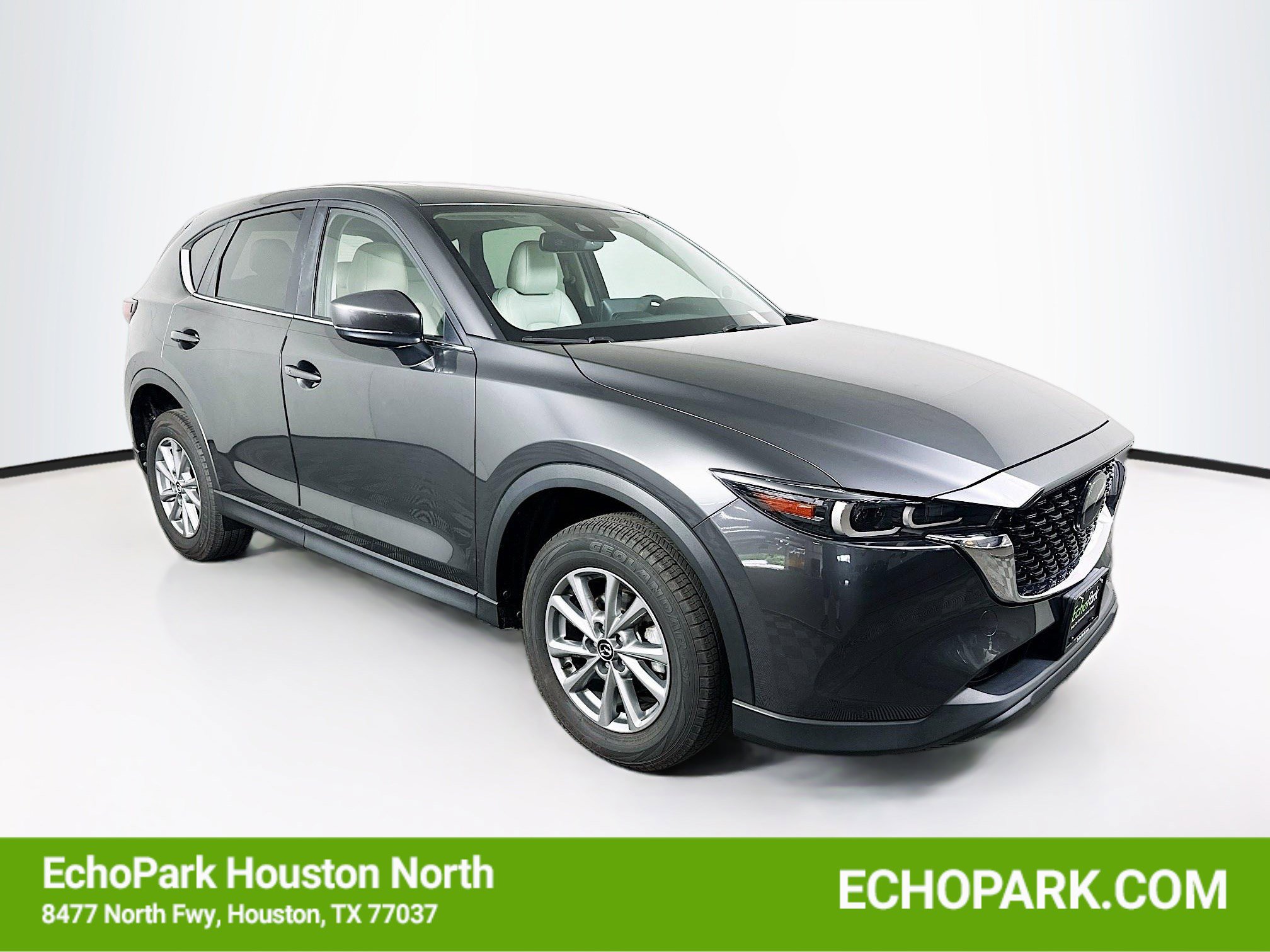 2023 Mazda CX-5 S Preferred package Auto AWD's photo