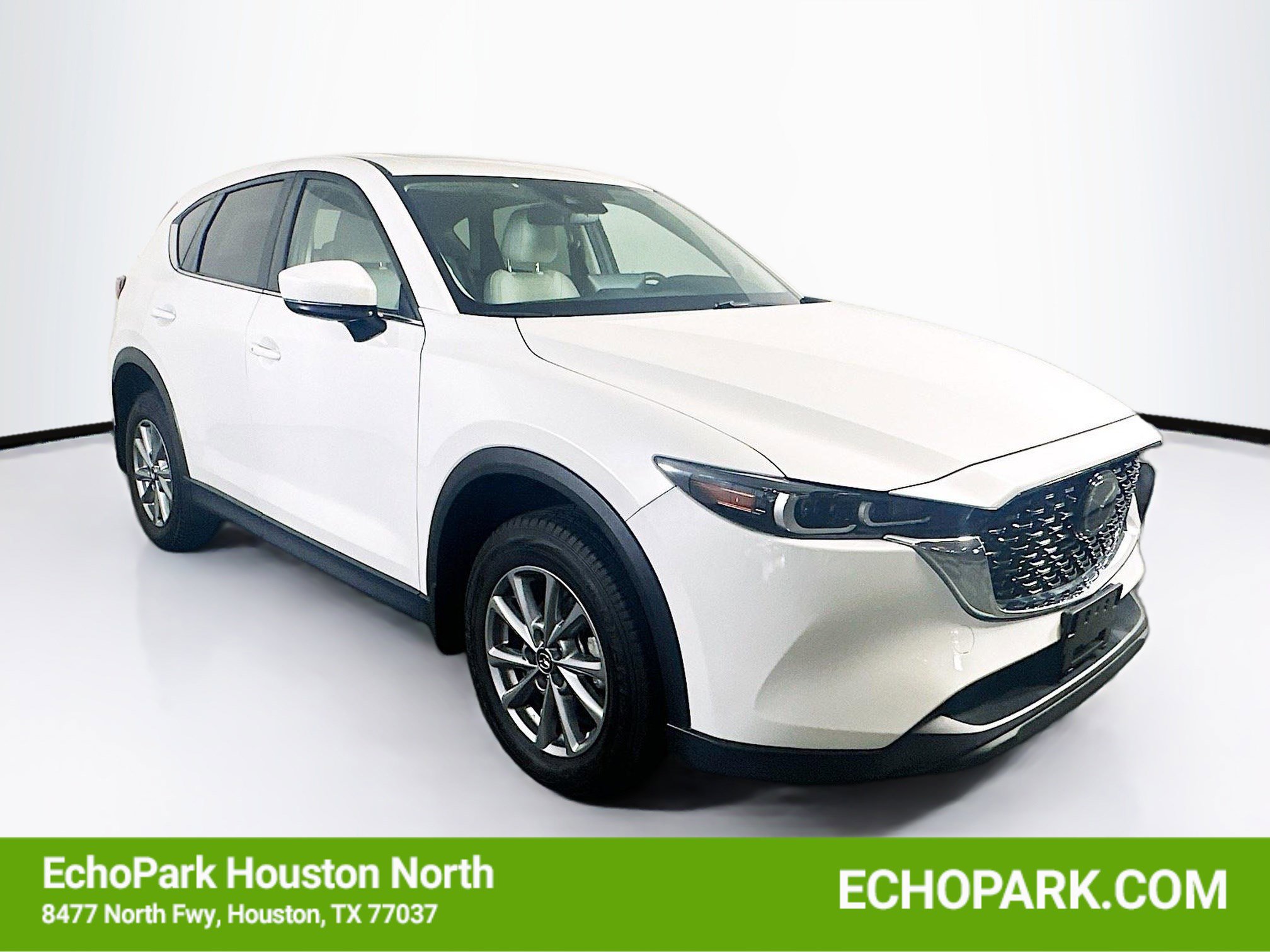 2023 Mazda CX-5 S Preferred package Auto AWD's photo
