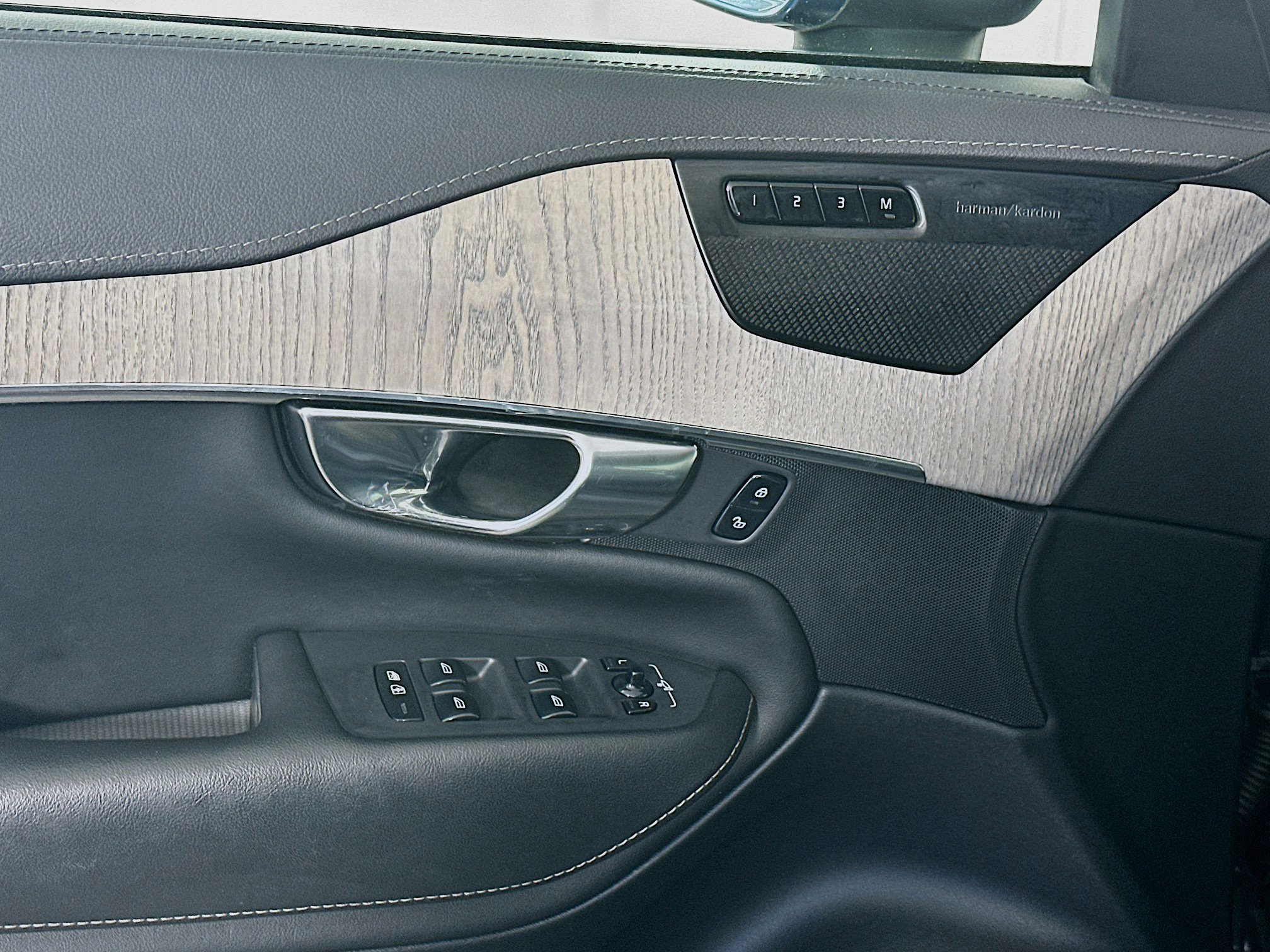 2022 Volvo XC90 Inscription - Photo 13