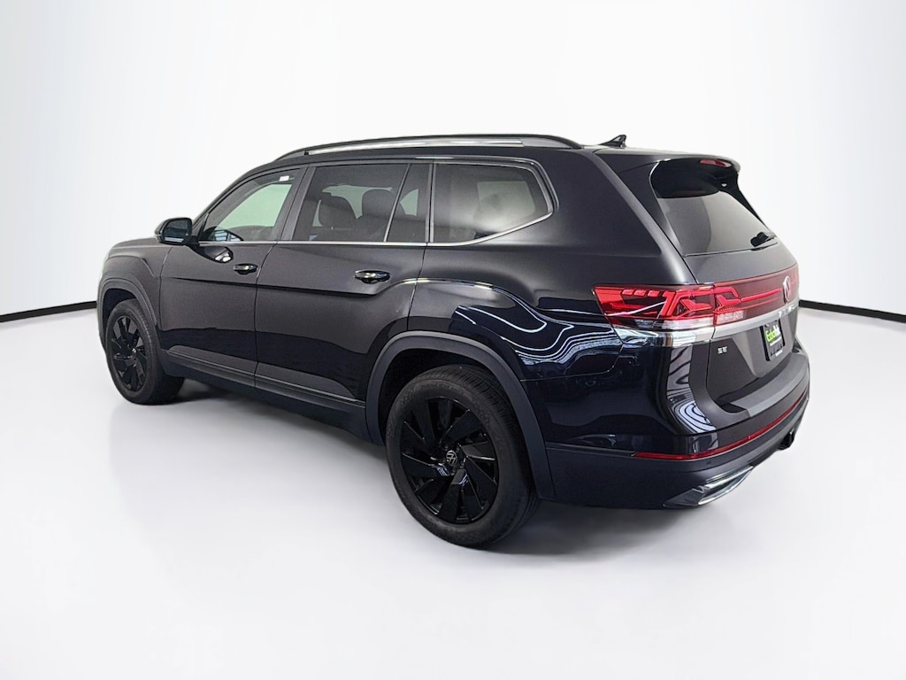 Used 2025 Volkswagen Atlas 2.0T SE w/Technology SUV
