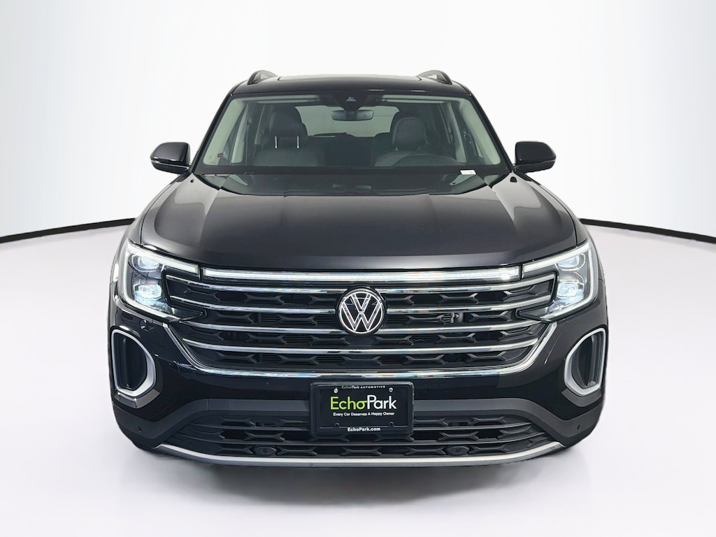 Used 2025 Volkswagen Atlas 2.0T SE w/Technology SUV