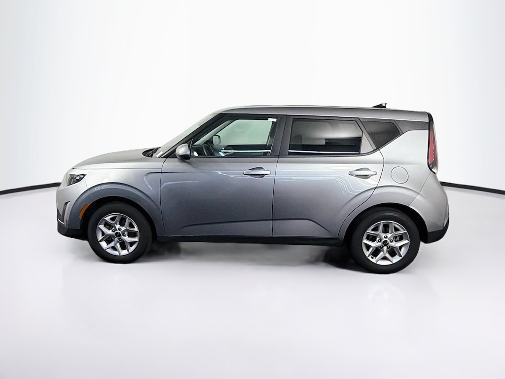 Used 2025 Kia Soul LX Hatchback
