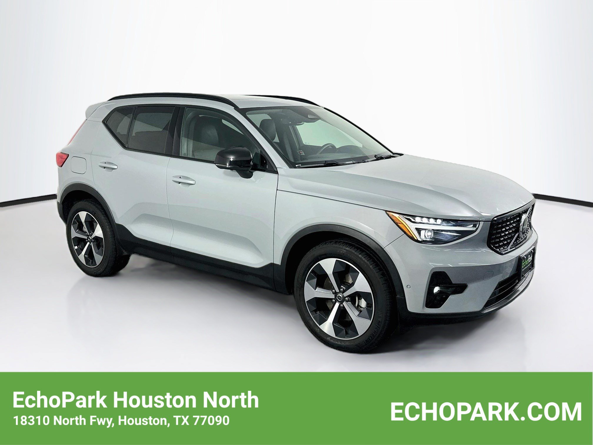2026 Volvo XC40 Plus