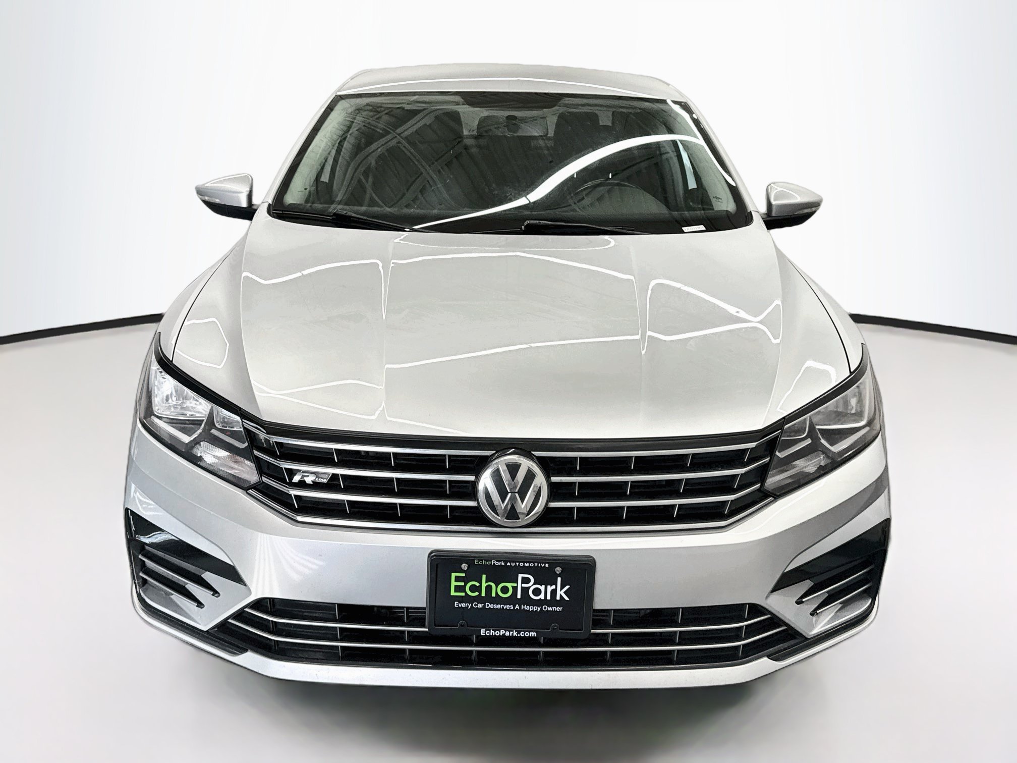 Used 2018 Volkswagen Passat 2.0T R-Line Sedan