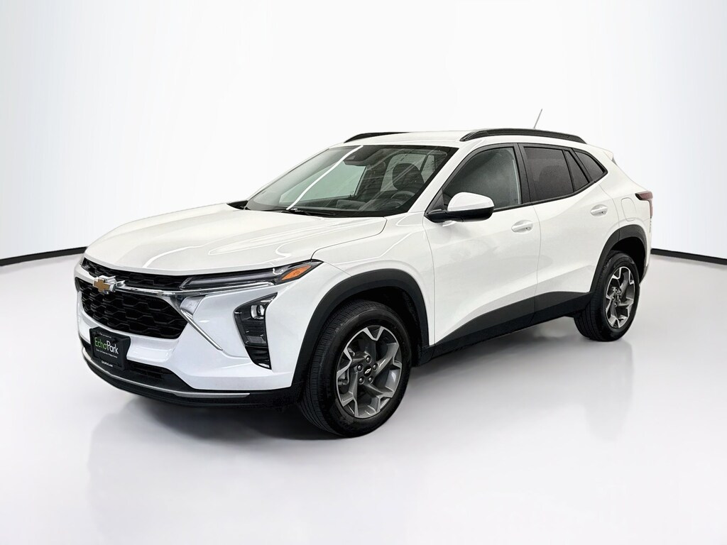 Used 2025 Chevrolet Trax LT SUV