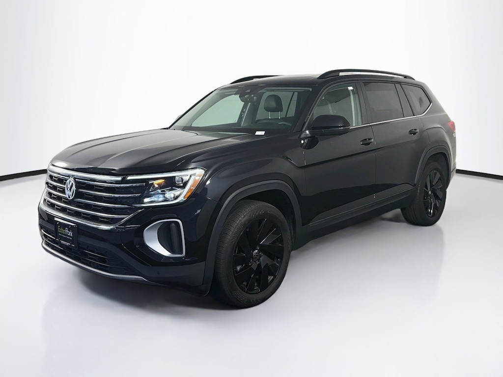 Used 2025 Volkswagen Atlas 2.0T SE w/Technology SUV