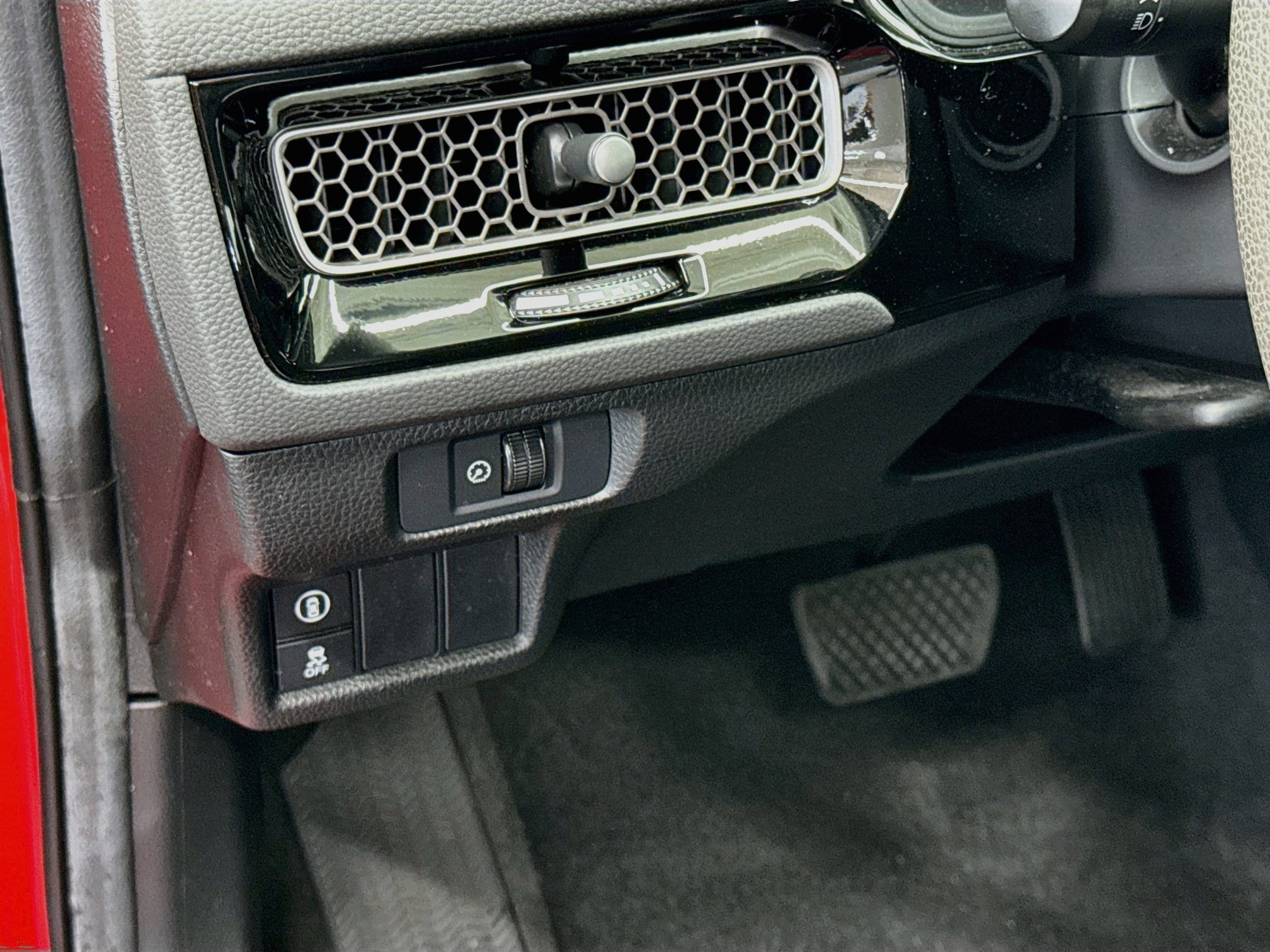 2024 Honda Civic LX - Photo 13