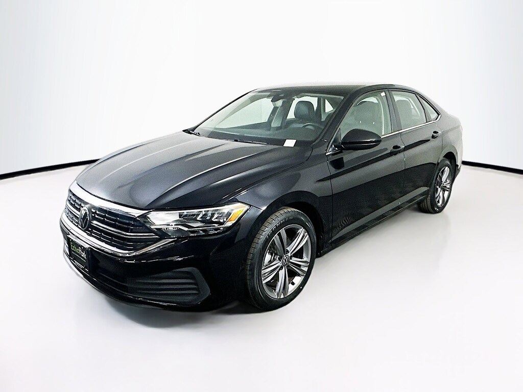 Used 2024 Volkswagen Jetta SE SE Auto