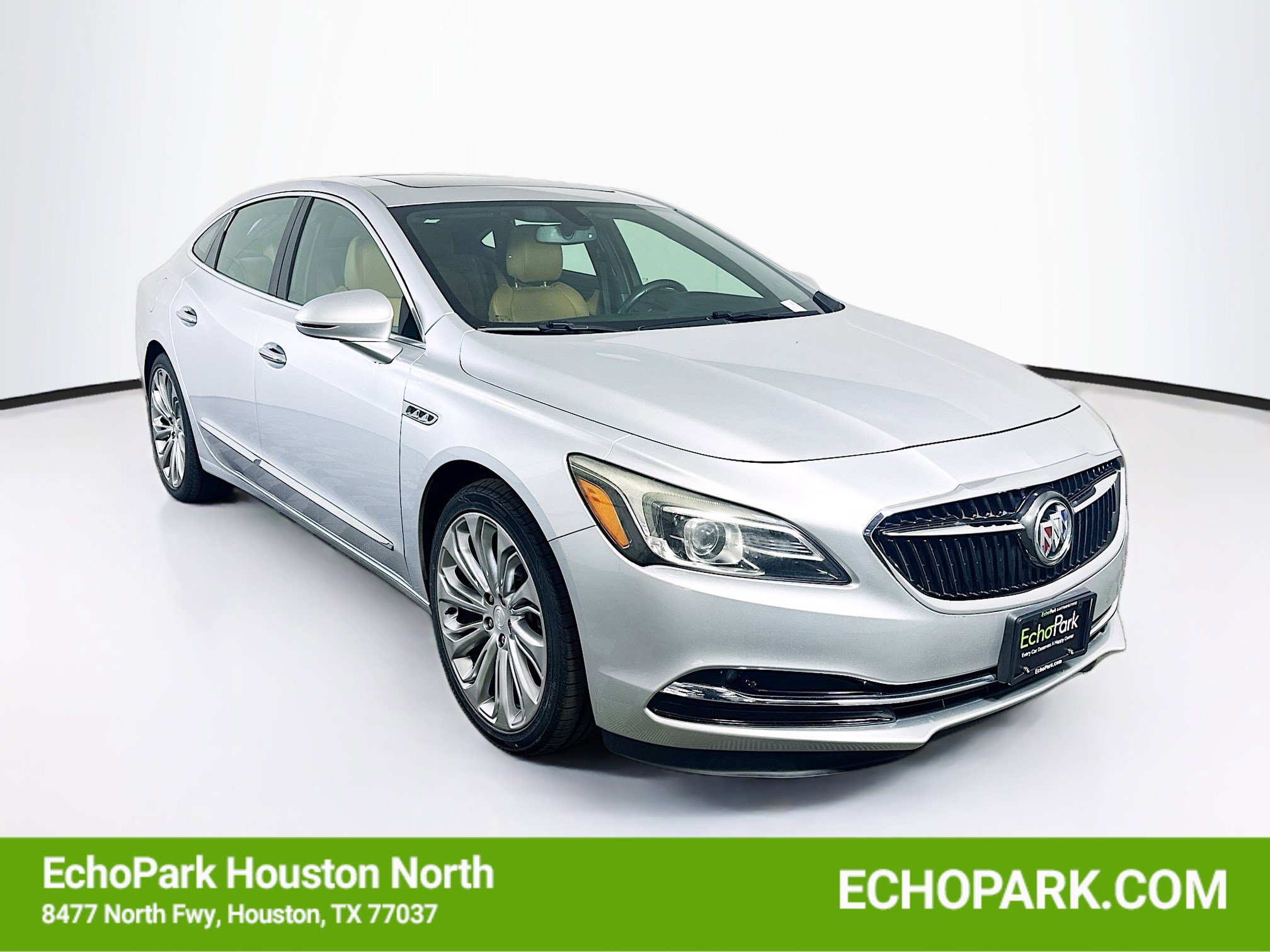 2019 Buick LaCrosse Essence's photo