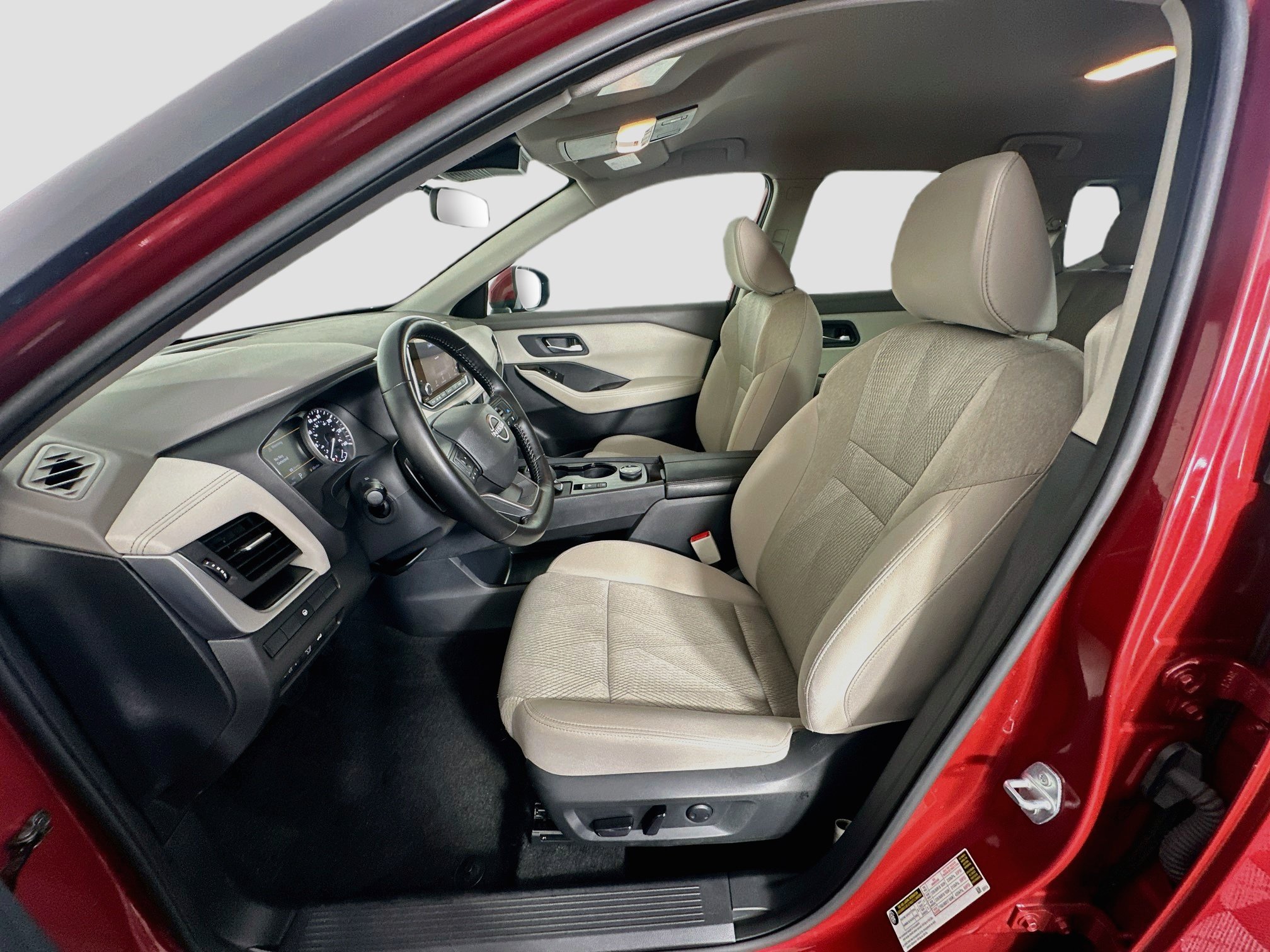 2025 Nissan Rogue SV - Photo 11