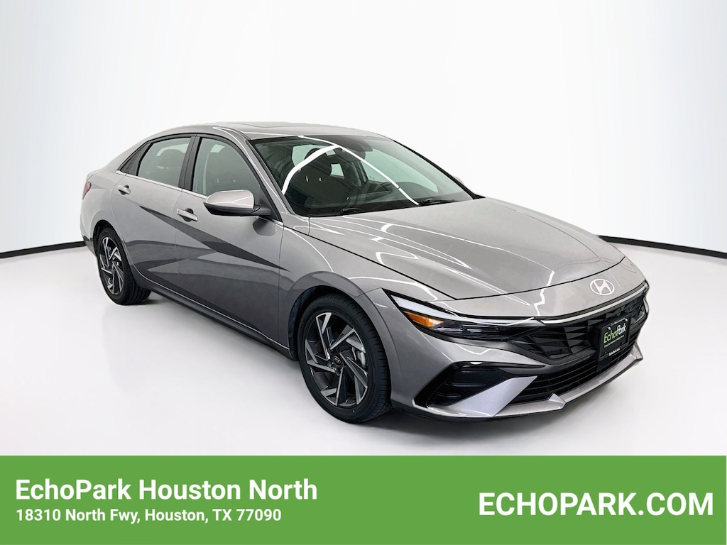 Used 2025 Hyundai Elantra SEL Convenience Sedan
