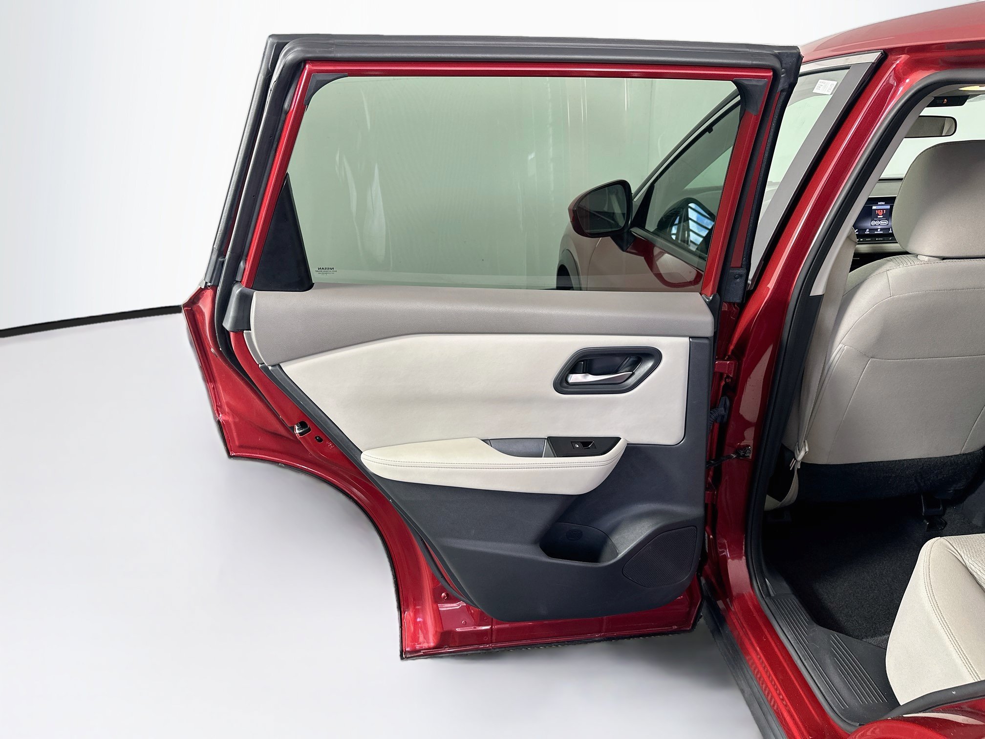 2025 Nissan Rogue SV - Photo 22