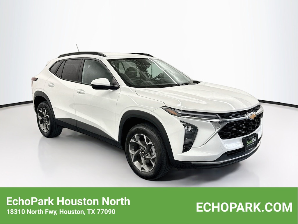Used 2025 Chevrolet Trax LT SUV