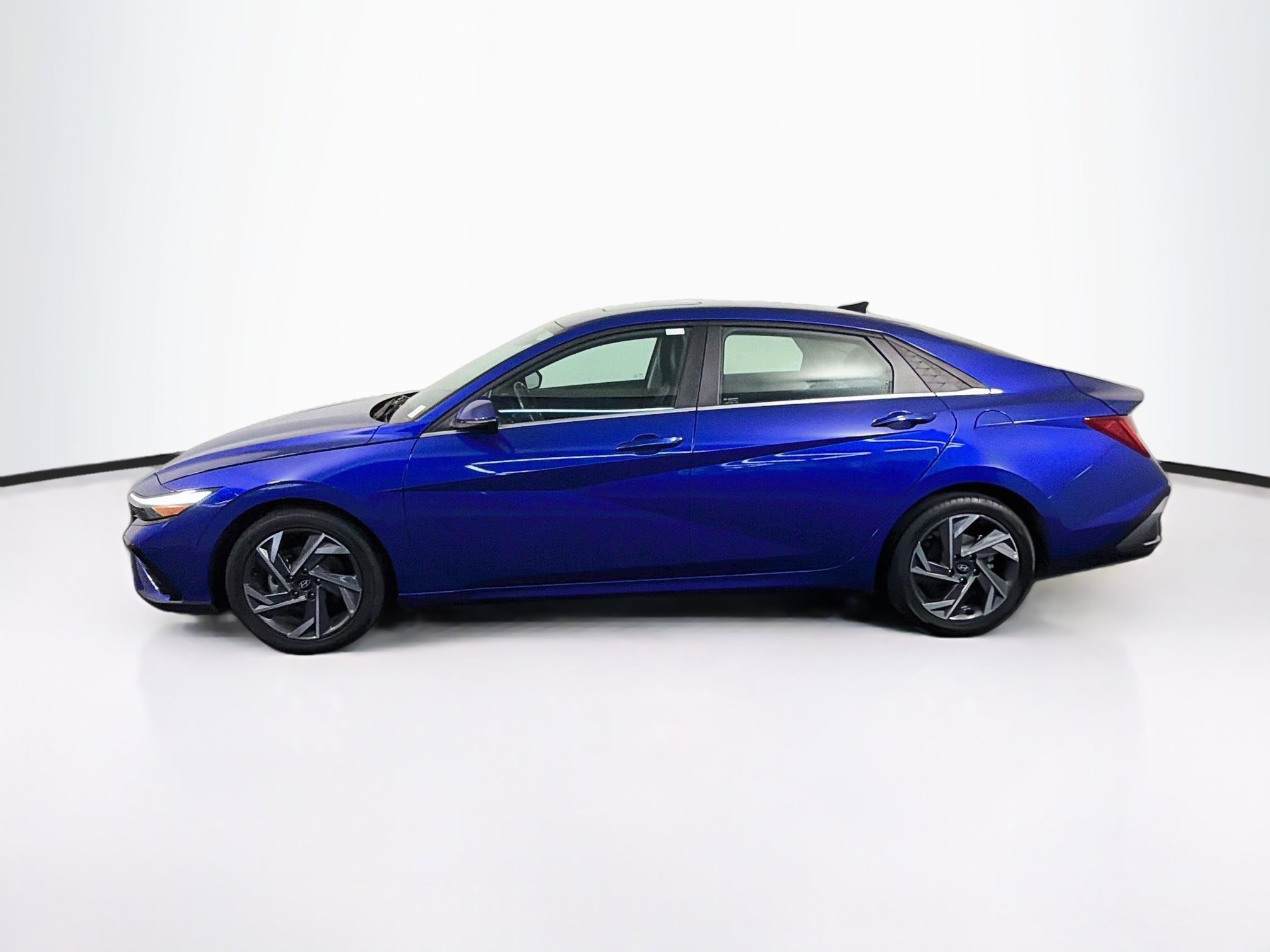 Used 2025 Hyundai Elantra Limited Sedan
