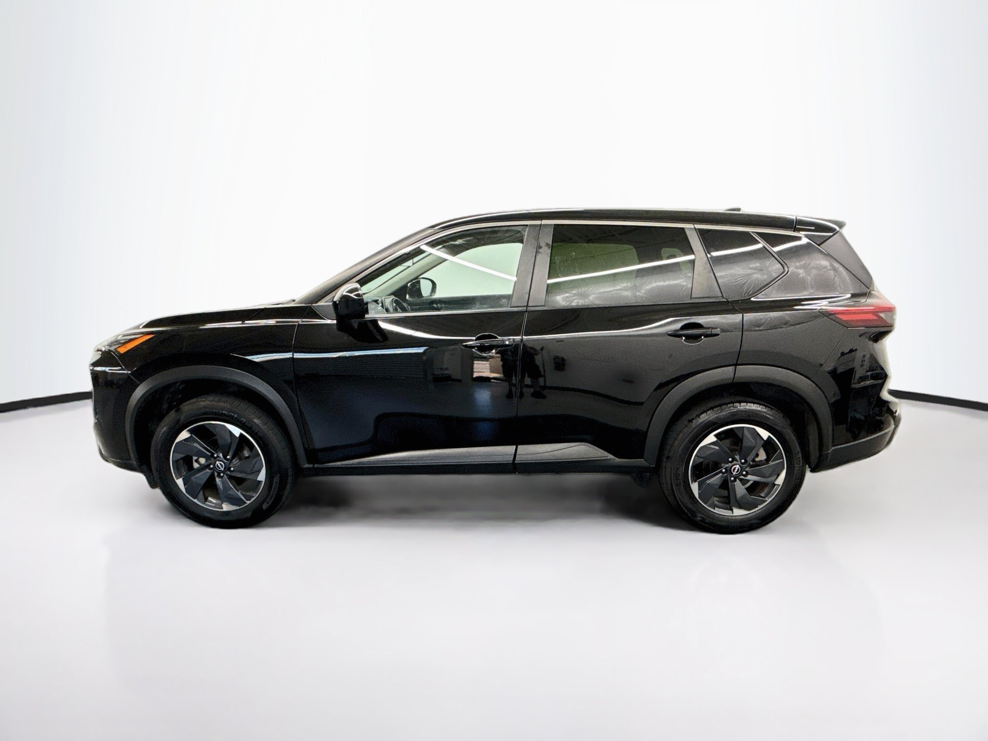 Used 2024 Nissan Rogue SV SUV