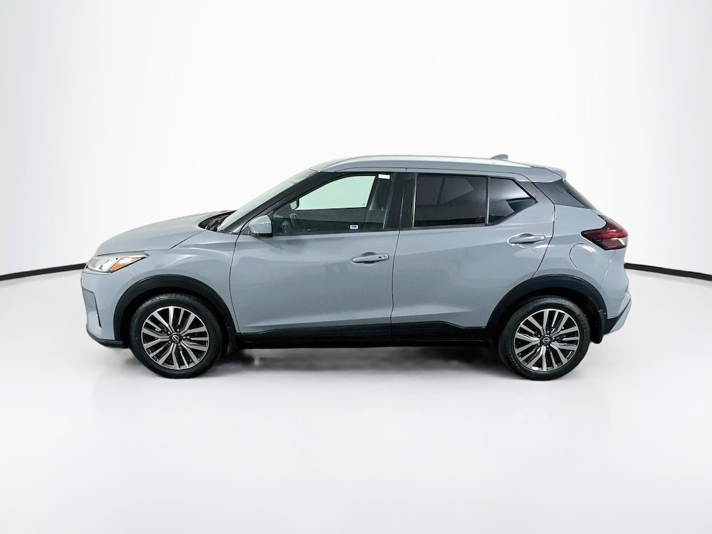 Used 2023 Nissan Kicks SV SUV