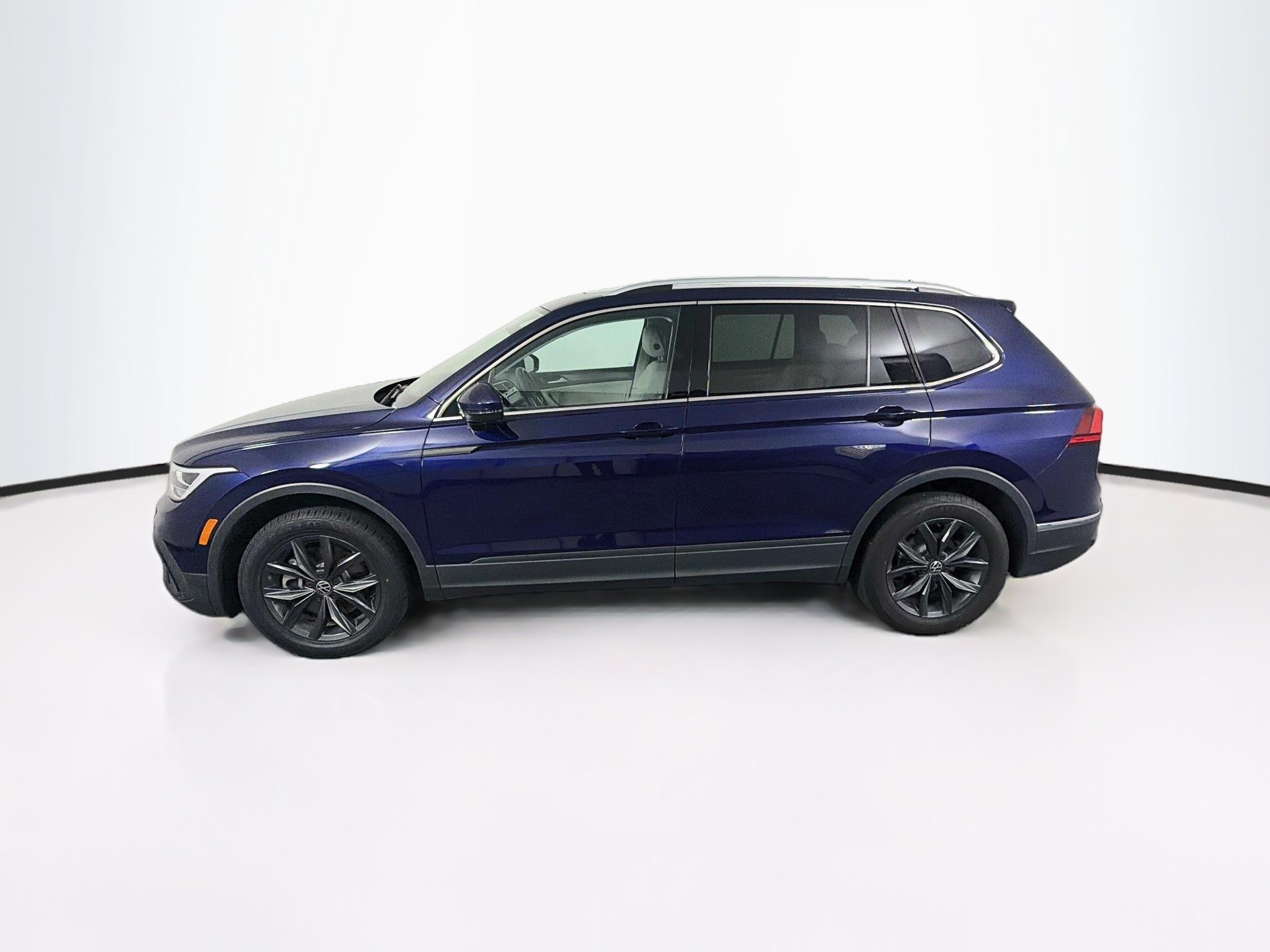 Used 2023 Volkswagen Tiguan 2.0T SE SUV
