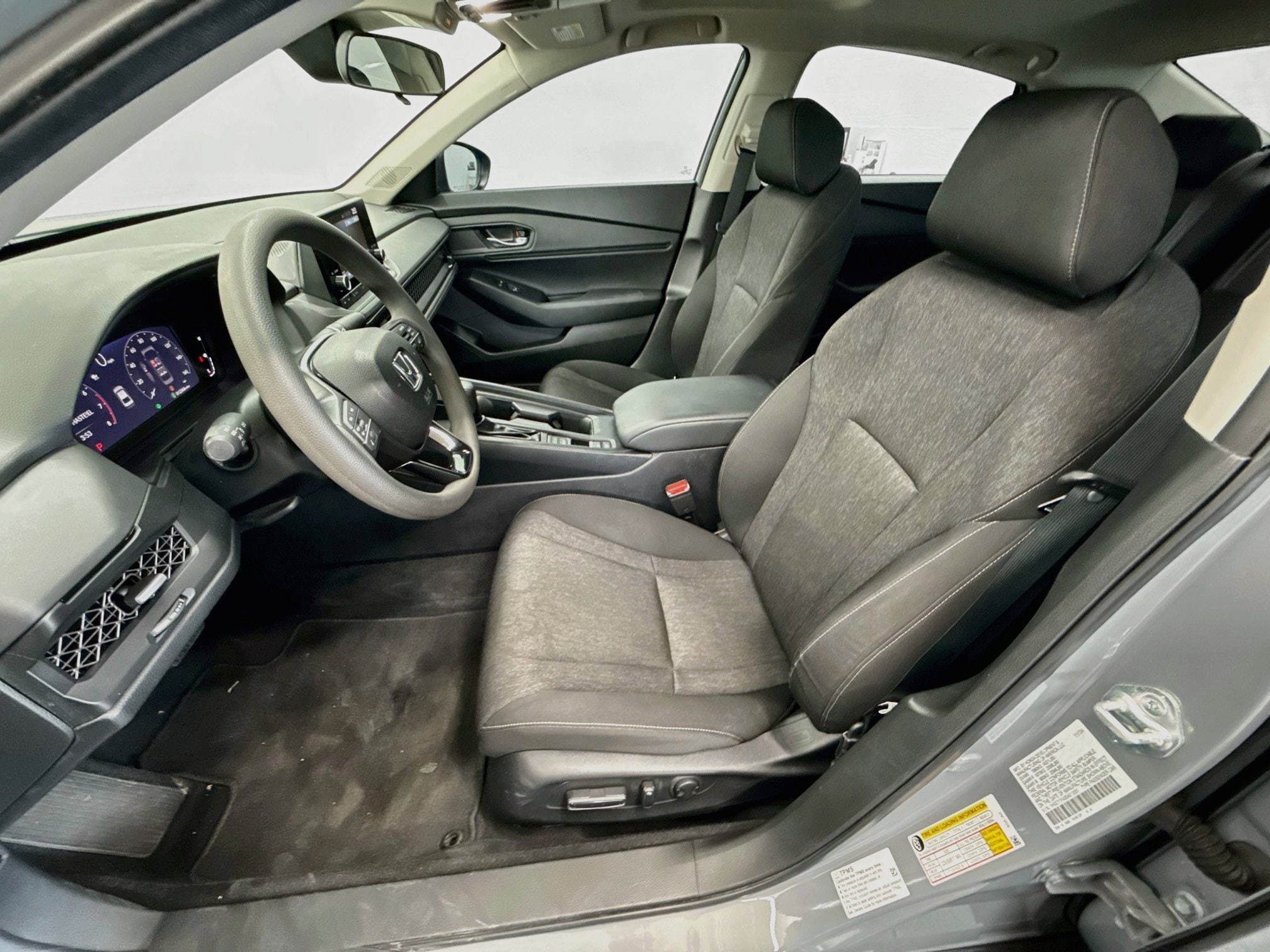 2025 Honda Accord SE - Photo 11