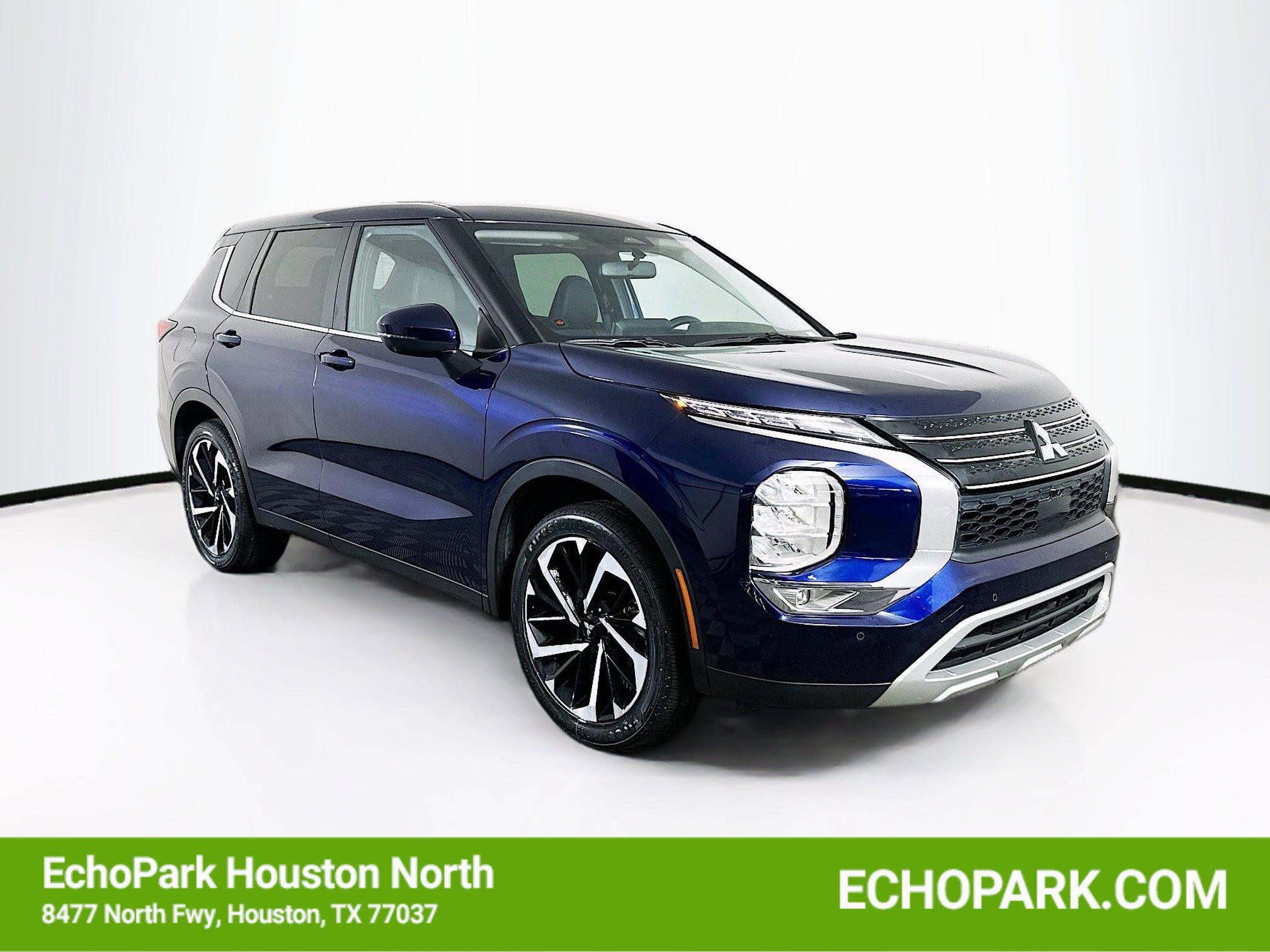 2024 Mitsubishi Outlander SE 2WD's photo