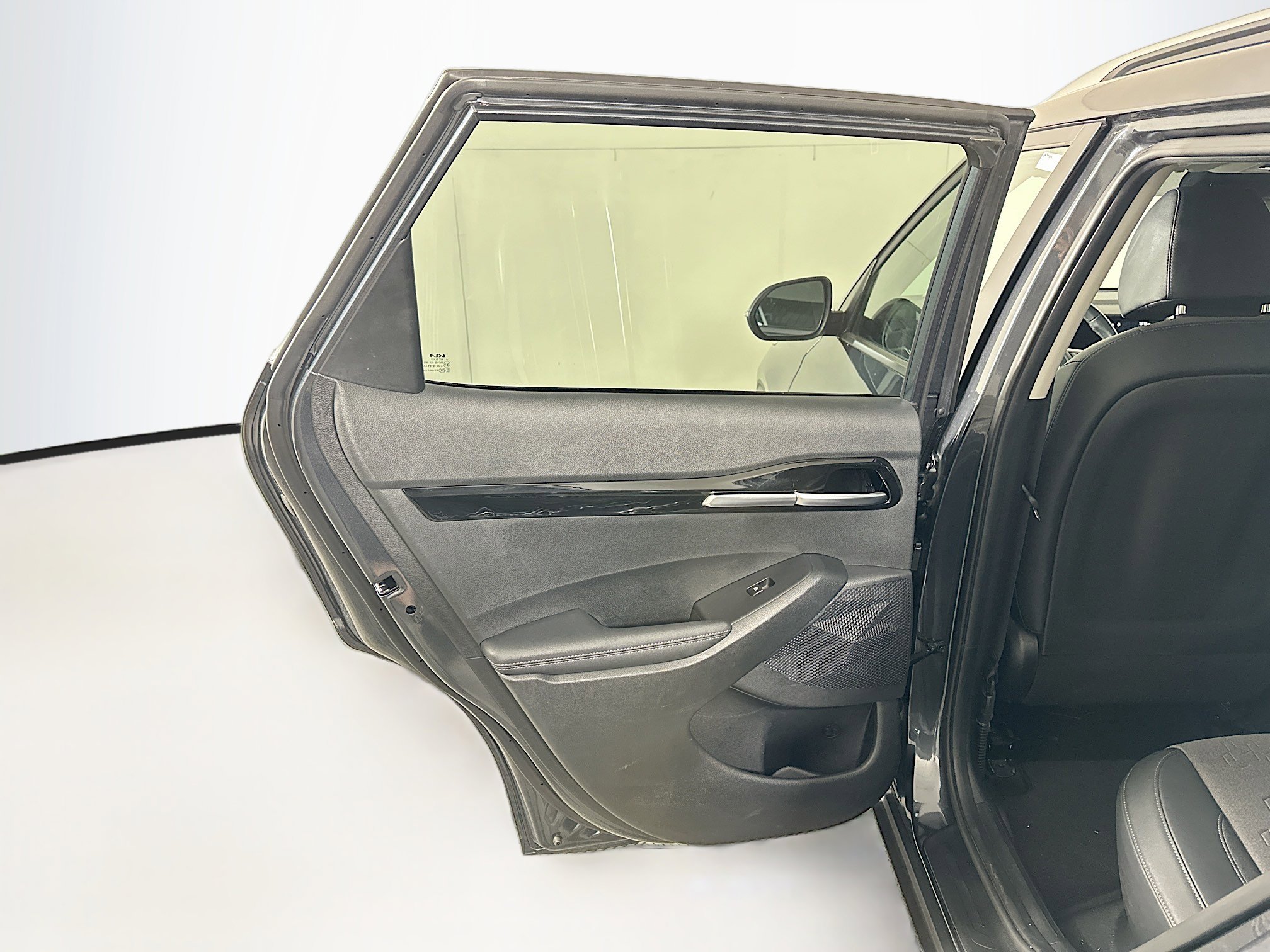 2025 Kia Seltos S - Photo 24