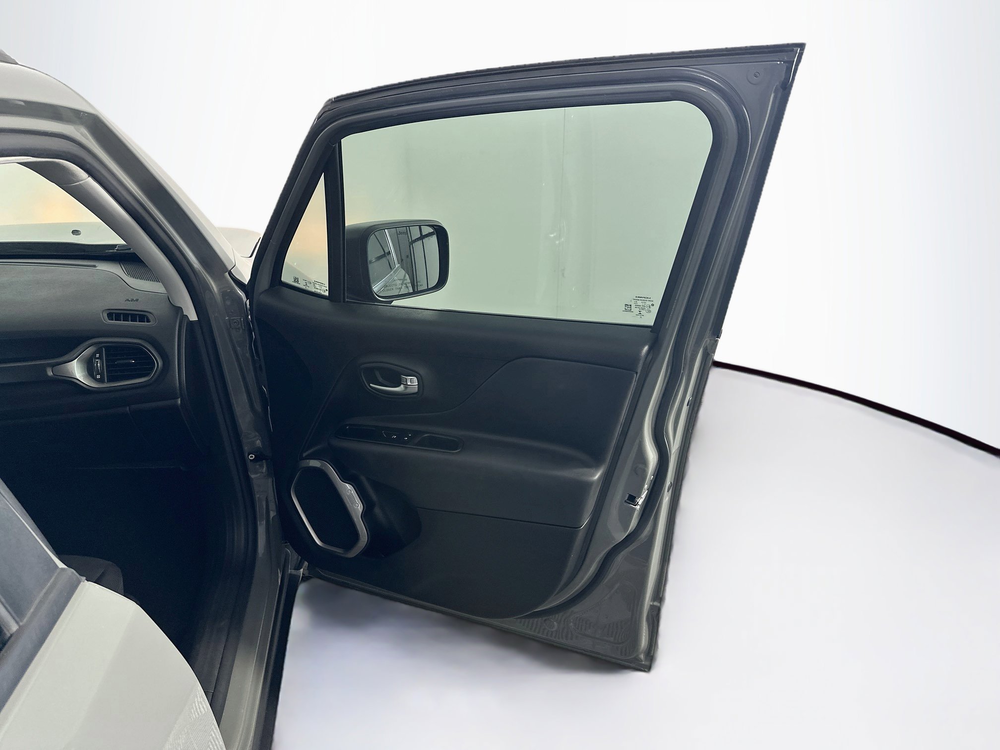 2022 Jeep Renegade Latitude - Photo 30