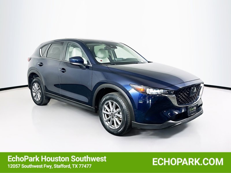 2022 Mazda CX-5 S Preferred package Auto AWD's photo
