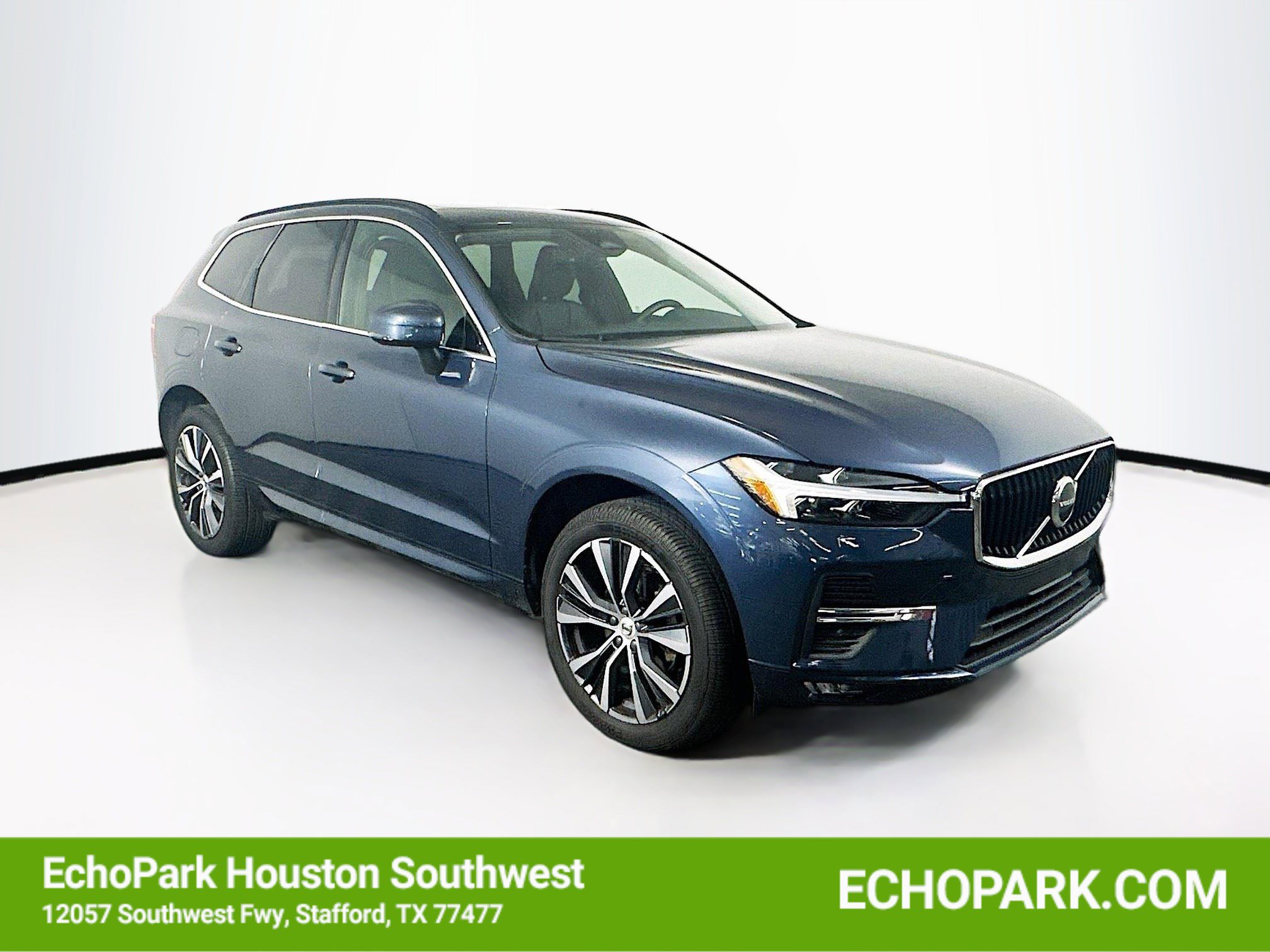 2022 Volvo XC60 B5 Momentum AWD's photo