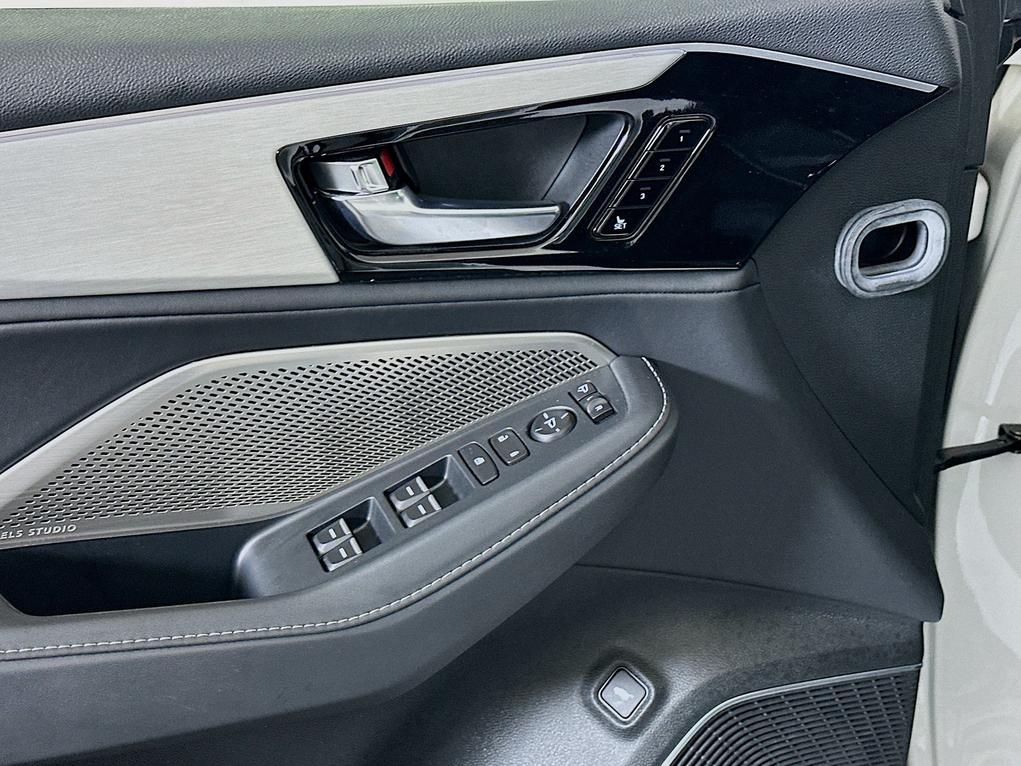 2023 Acura MDX Technology Package - Photo 13