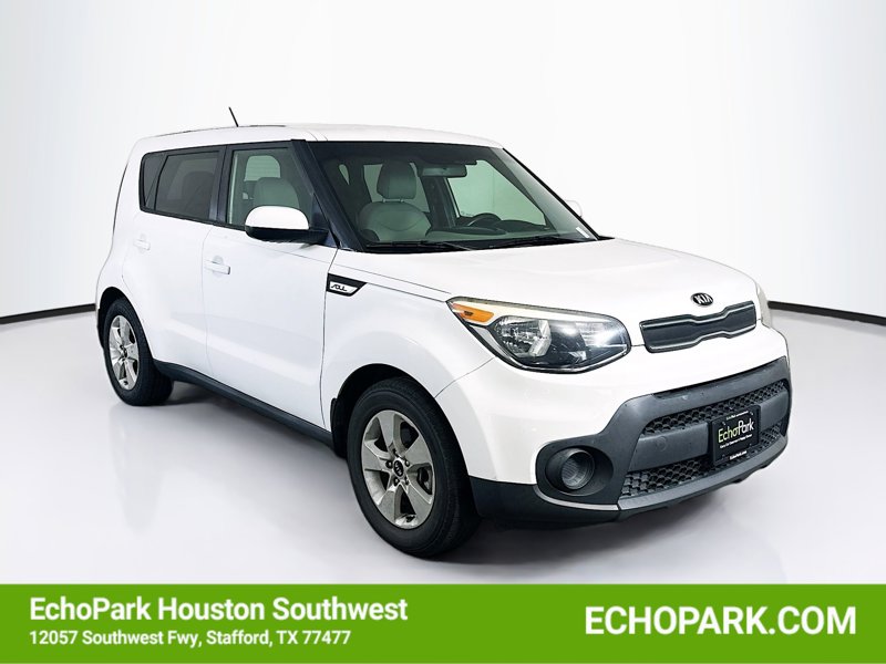 2017 Kia Soul 1.6L Base 6 A/T's photo