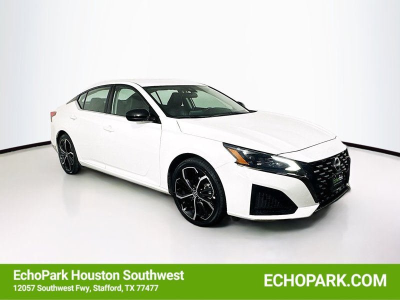 2024 Nissan Altima SR