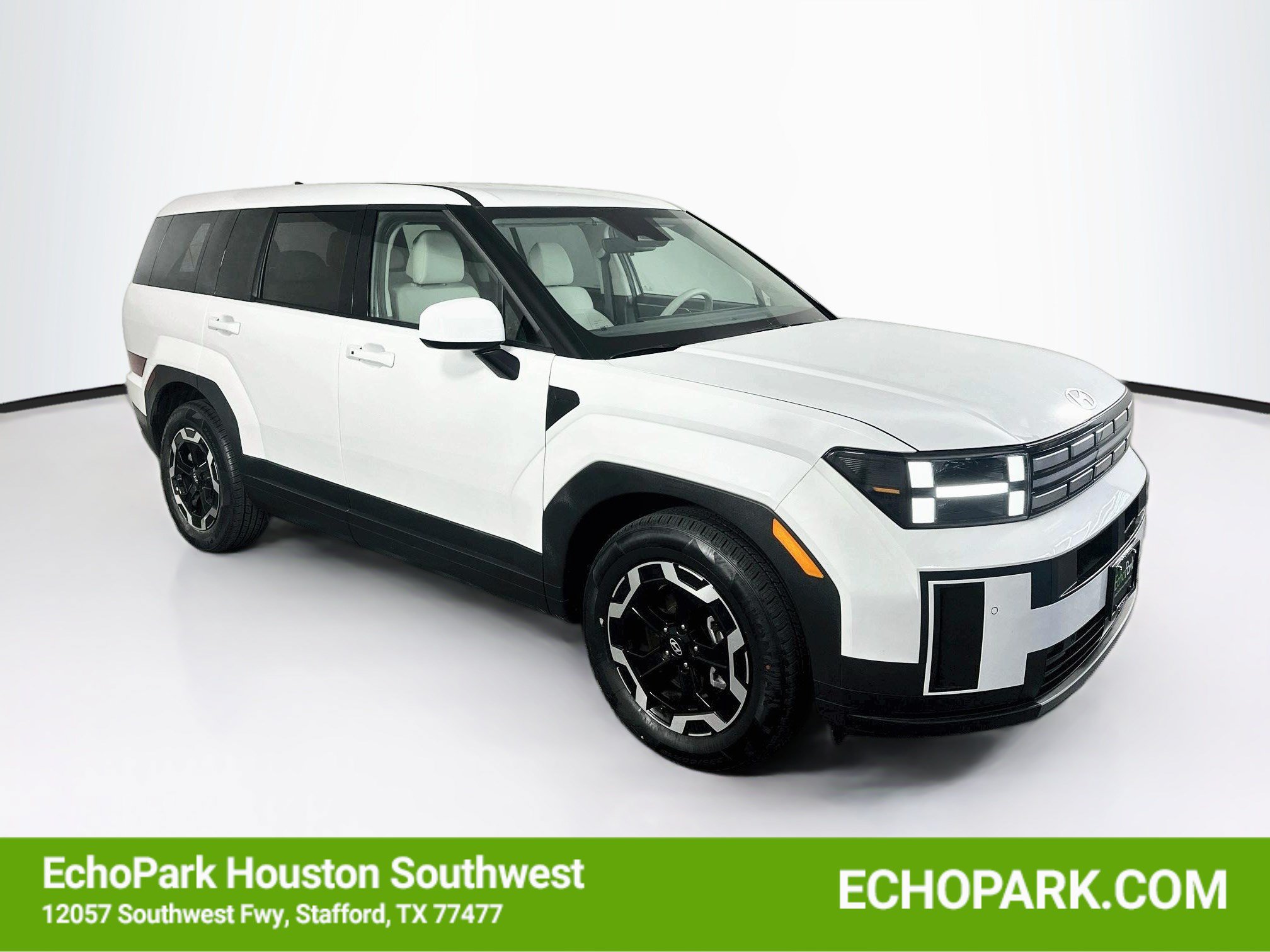 Used 2025 Hyundai Santa Fe SE SUV