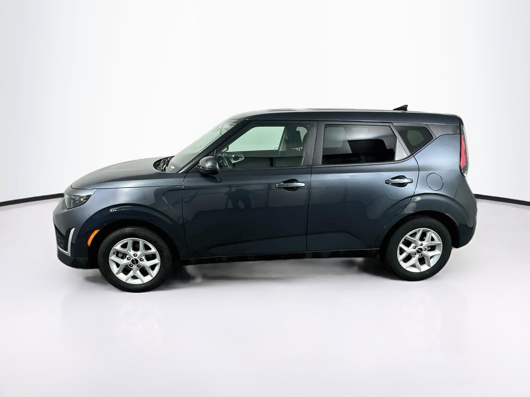 Used 2025 Kia Soul LX Hatchback