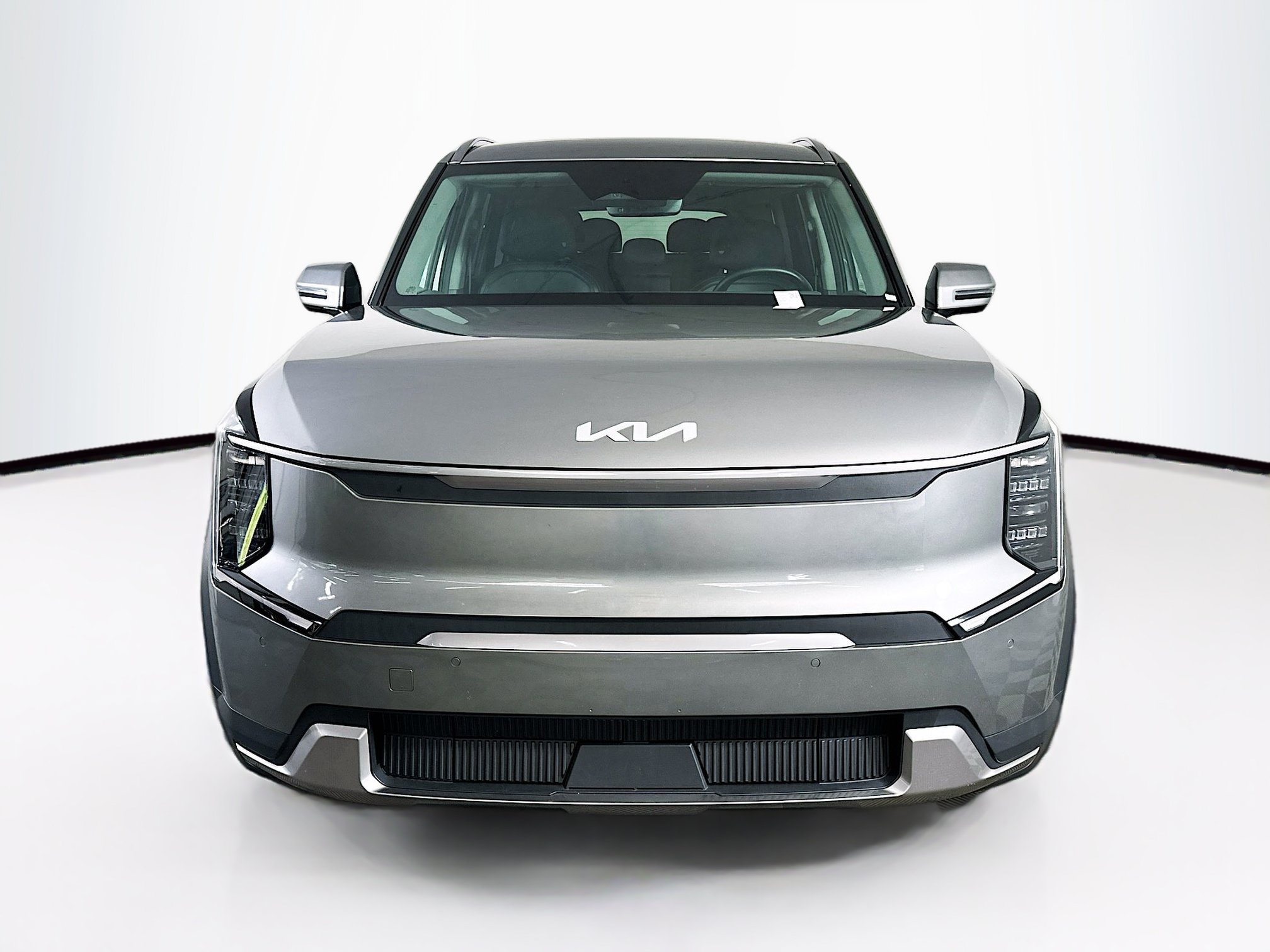 Used 2024 Kia EV9 Wind with VIN KNDAFFS50R6030611 for sale in Katy, TX