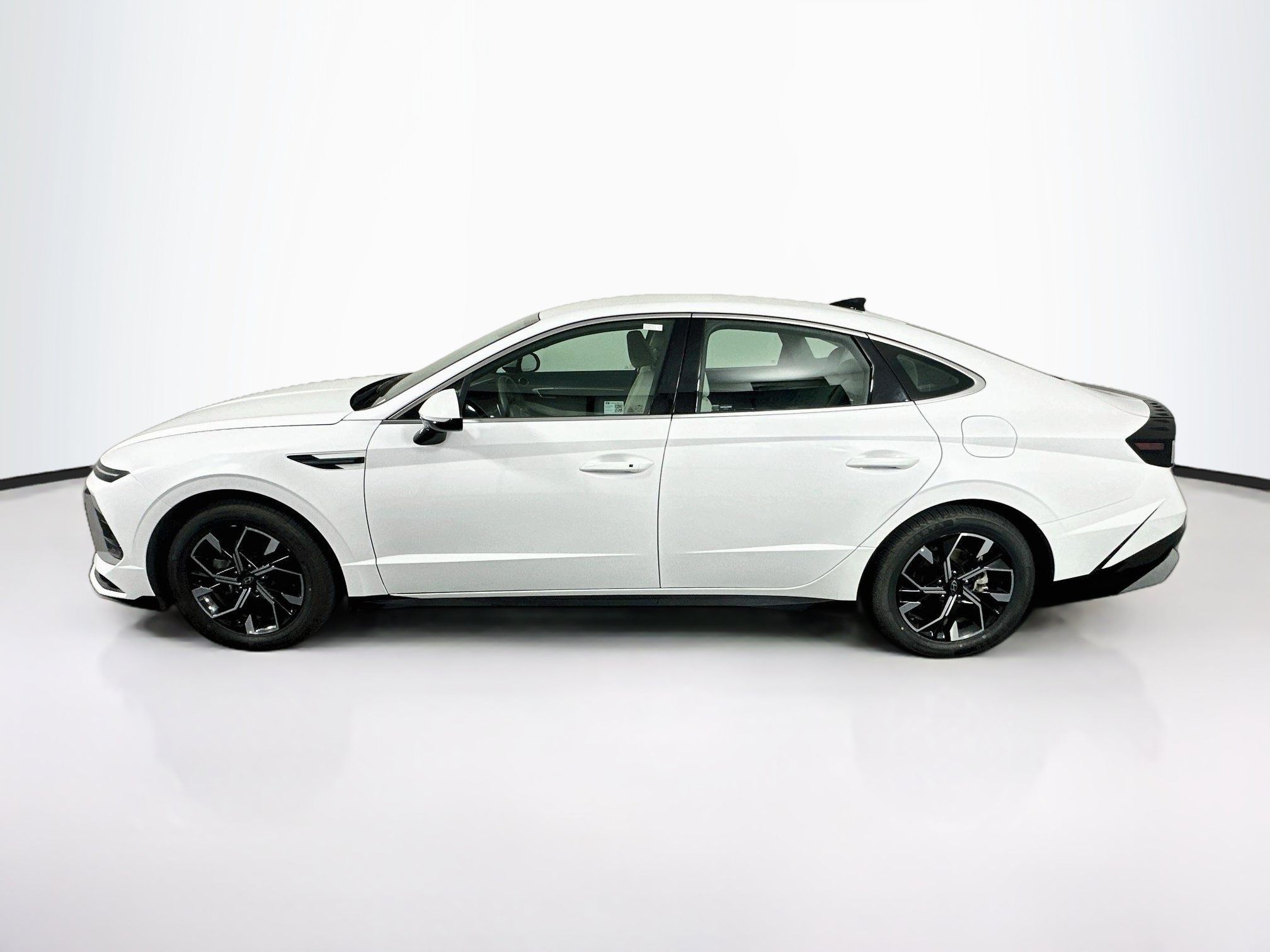 Used 2025 Hyundai Sonata SEL Sedan