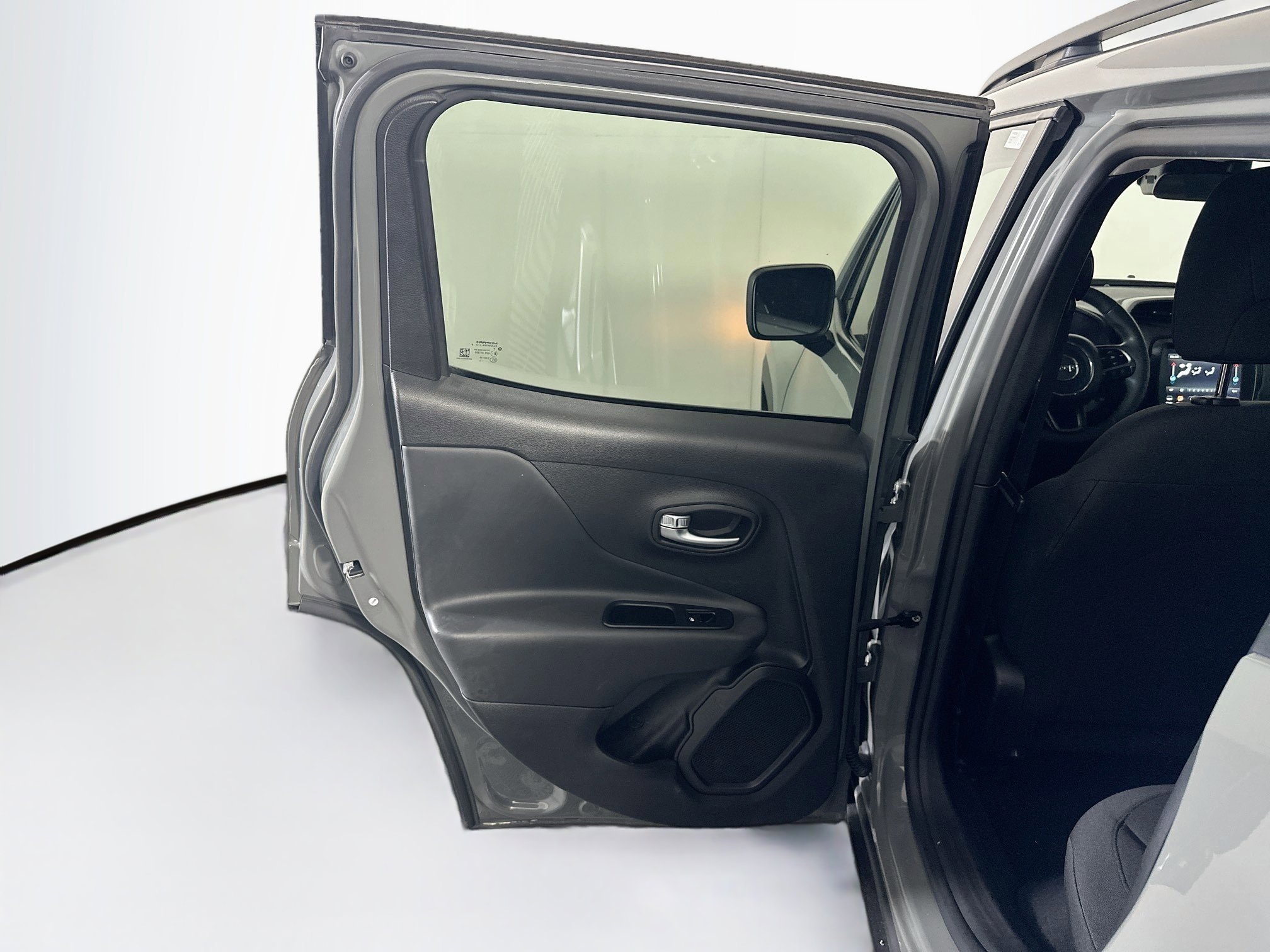 2022 Jeep Renegade Latitude - Photo 24
