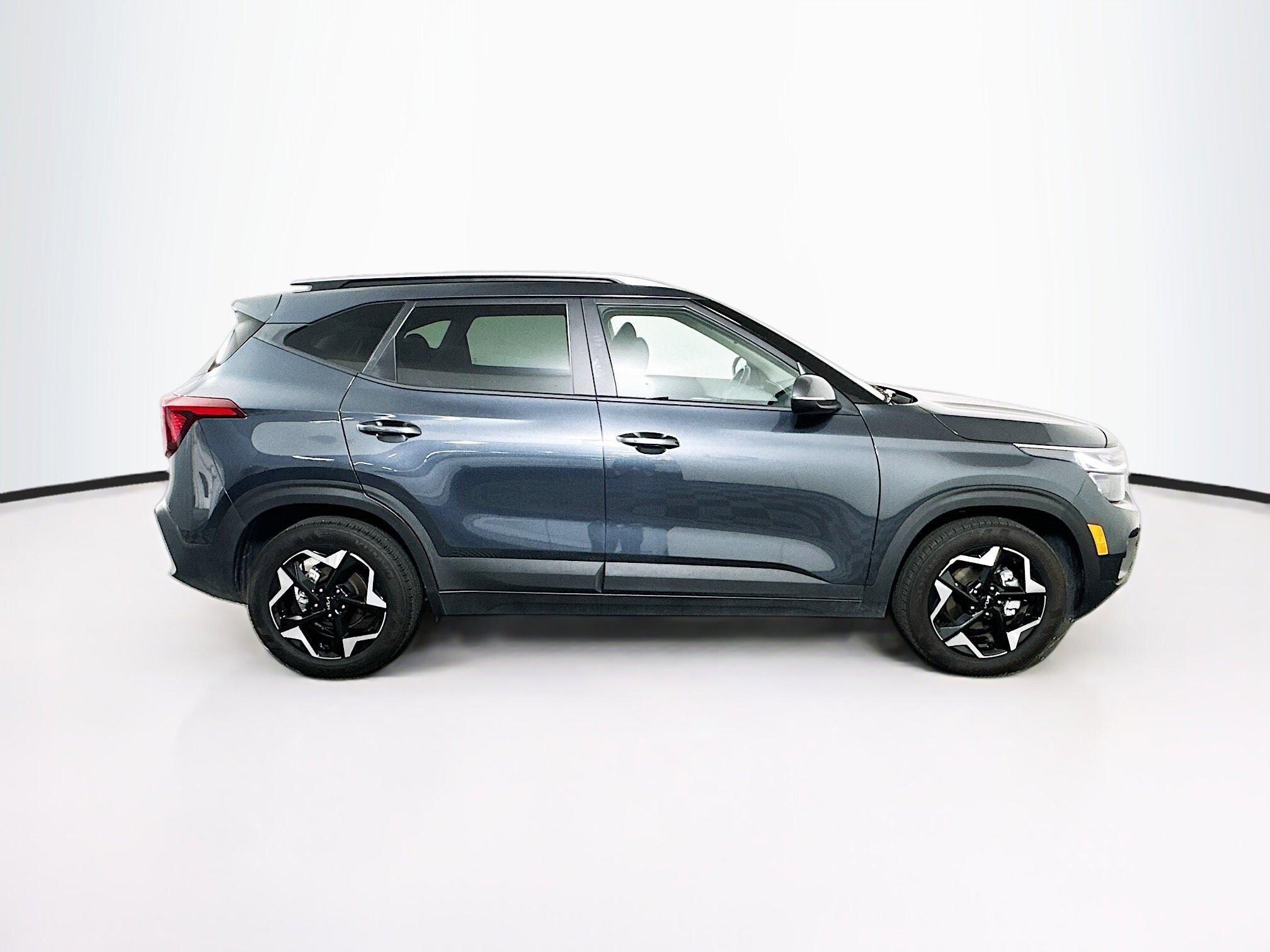 2025 Kia Seltos S - Photo 9