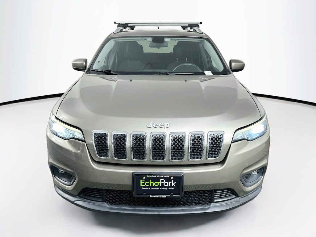 Used 2019 Jeep Cherokee Latitude FWD SUV